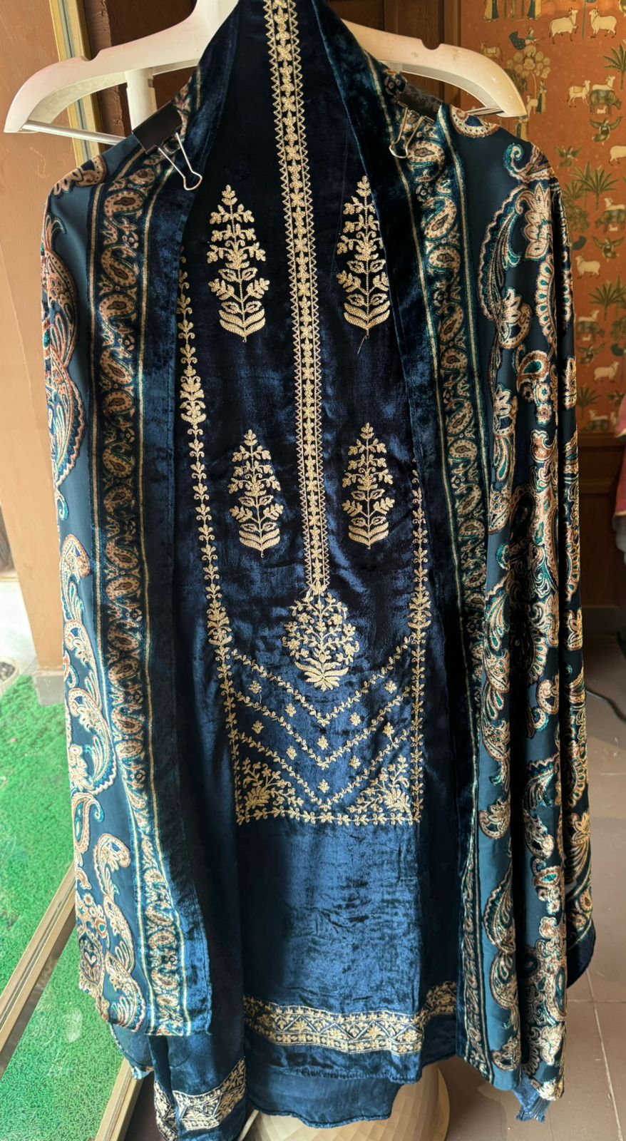 Shop our latest launch this winters of velvet suits with brasso shawls