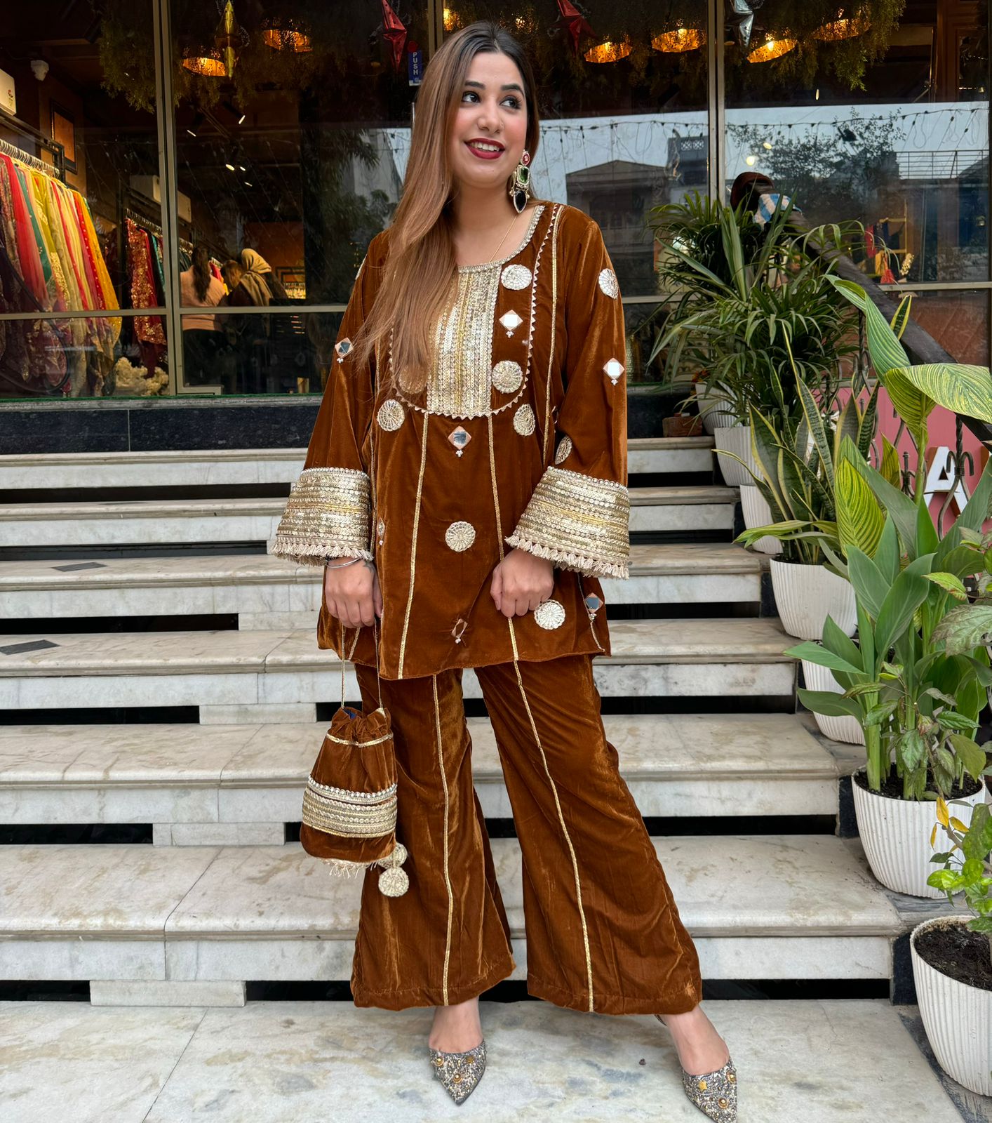 Premium velvet Kalidaar