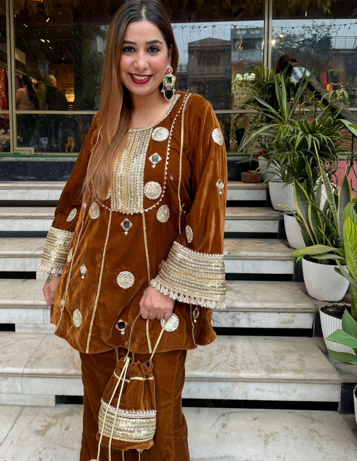 Premium velvet Kalidaar