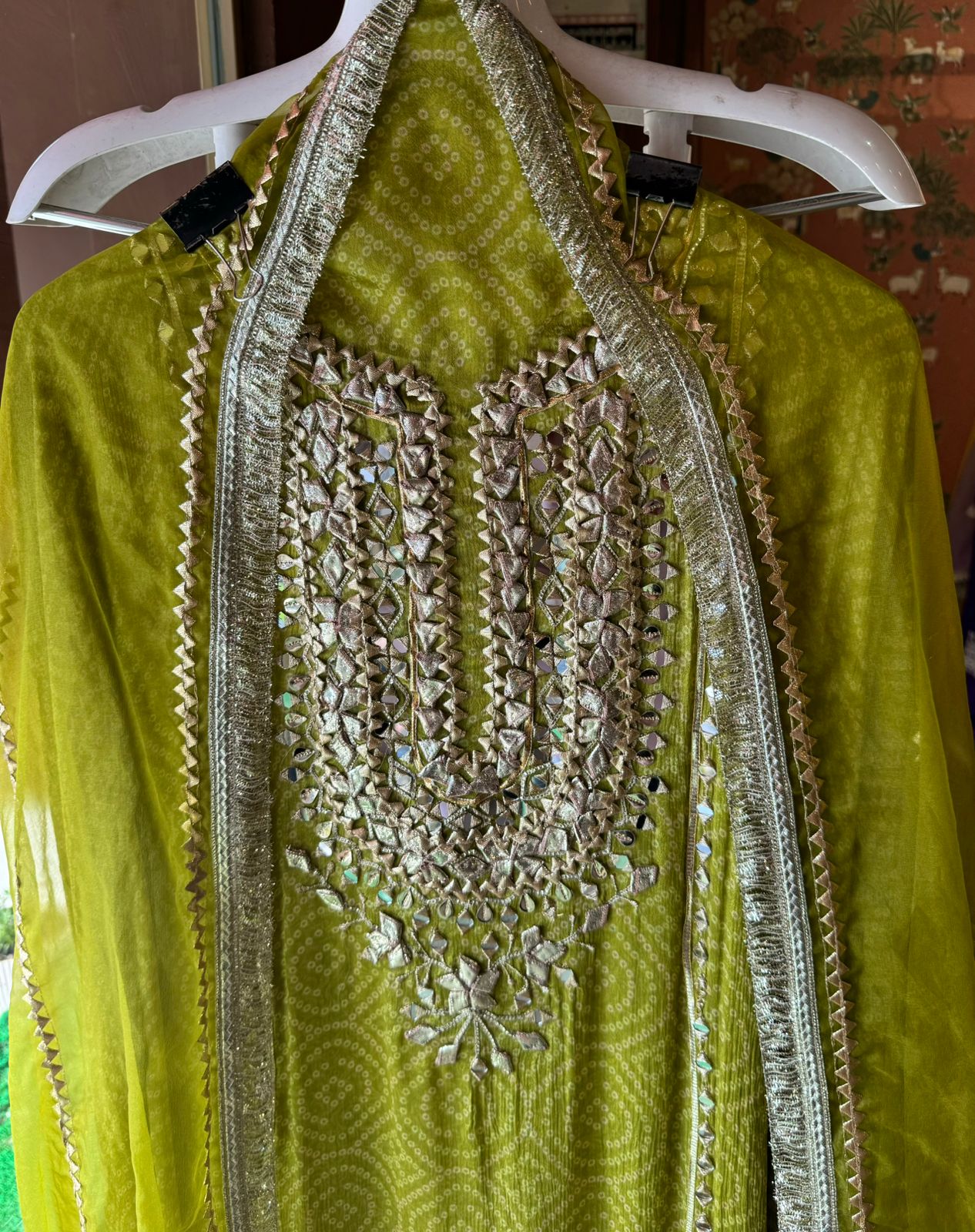 Pure chinon bandej unstitched suits