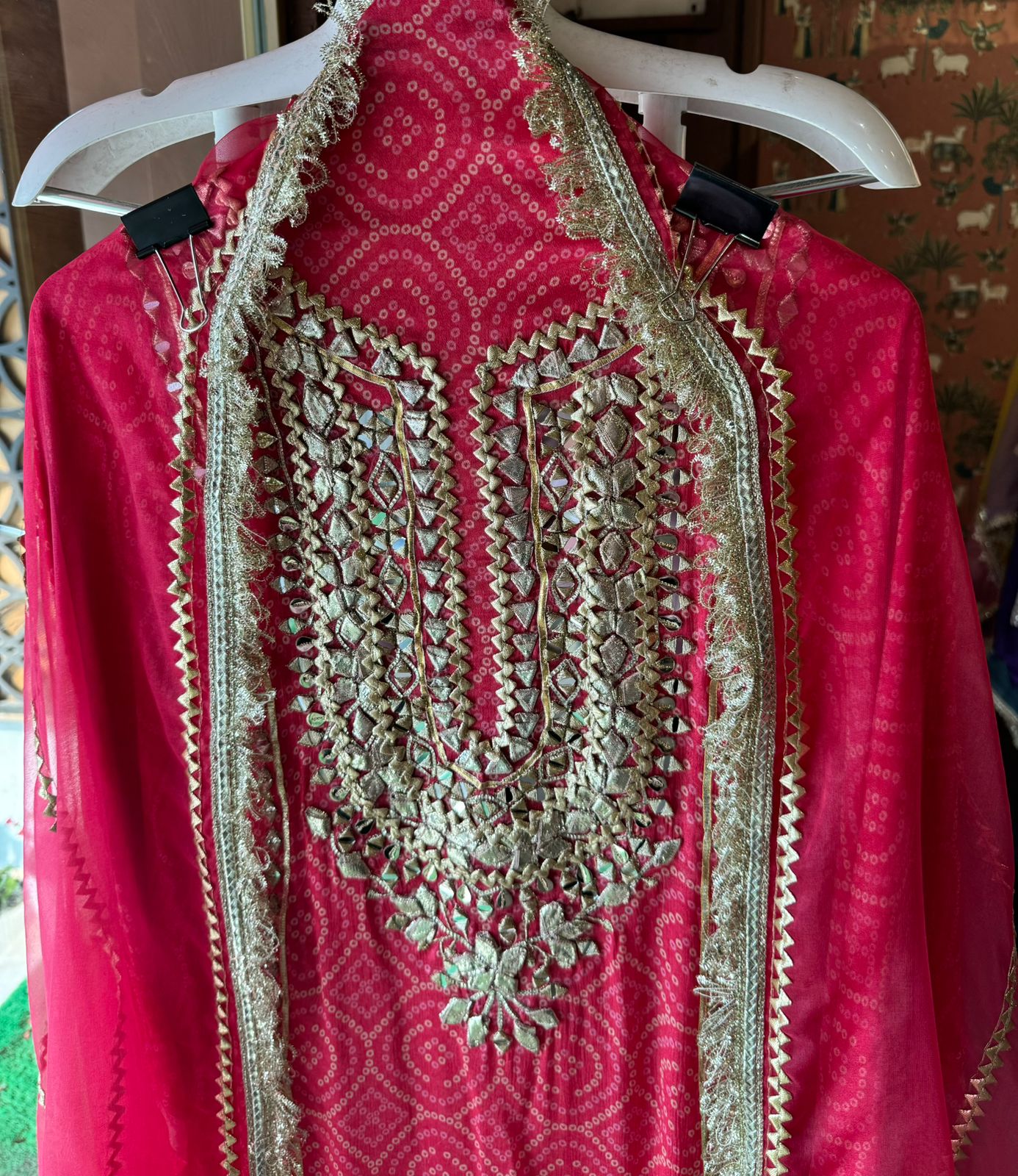 Pure chinon bandej unstitched suits