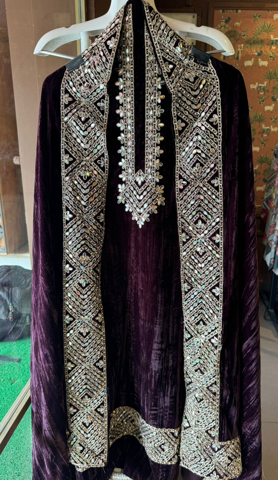 Crushed velvet unstitched Suit