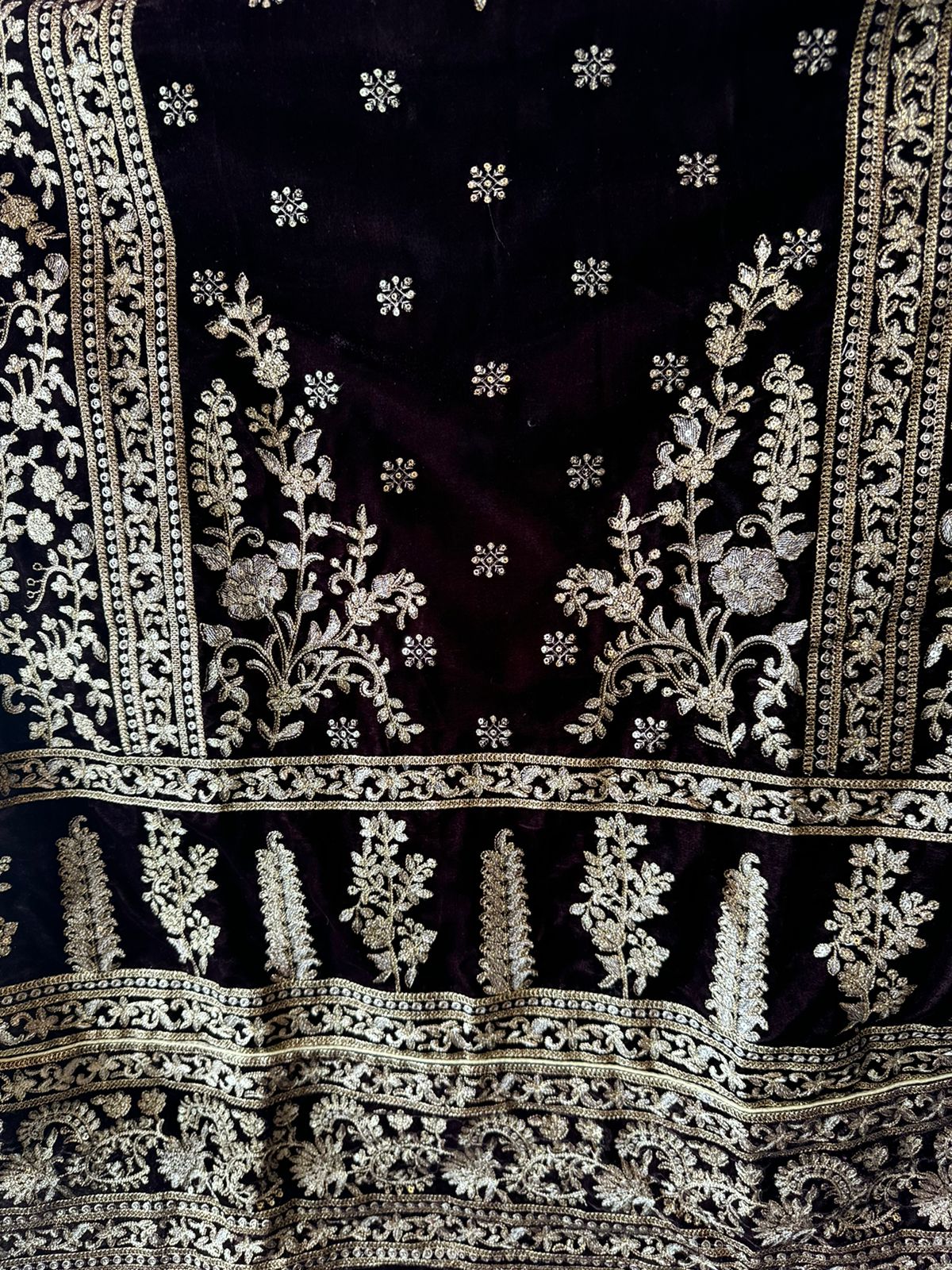 Shop our latest launch of Pakistani suit in velvet in 5 Colours