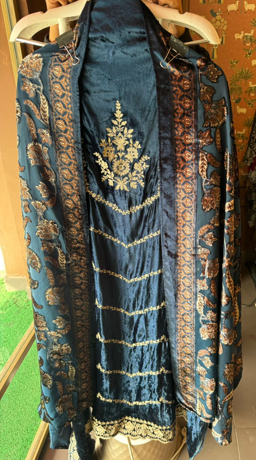 Shop our latest launch this winters of velvet suits with brasso shawls