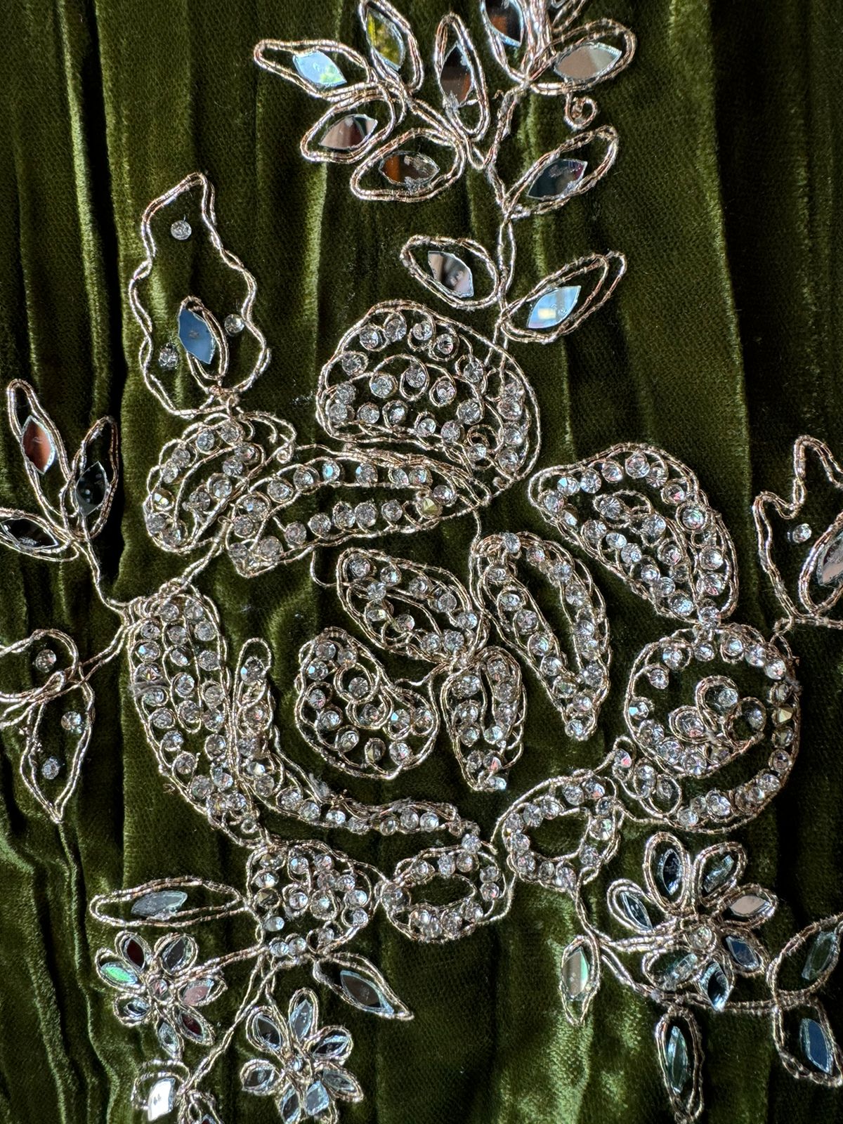 Crushed velvet unstitched Suits