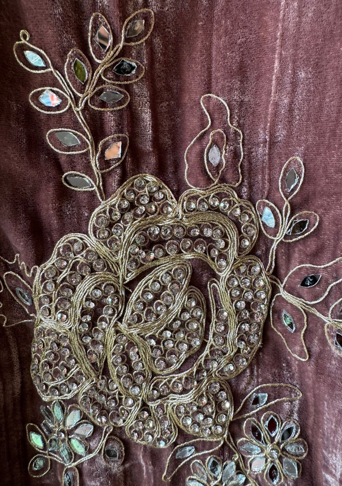 Crushed velvet unstitched Suits