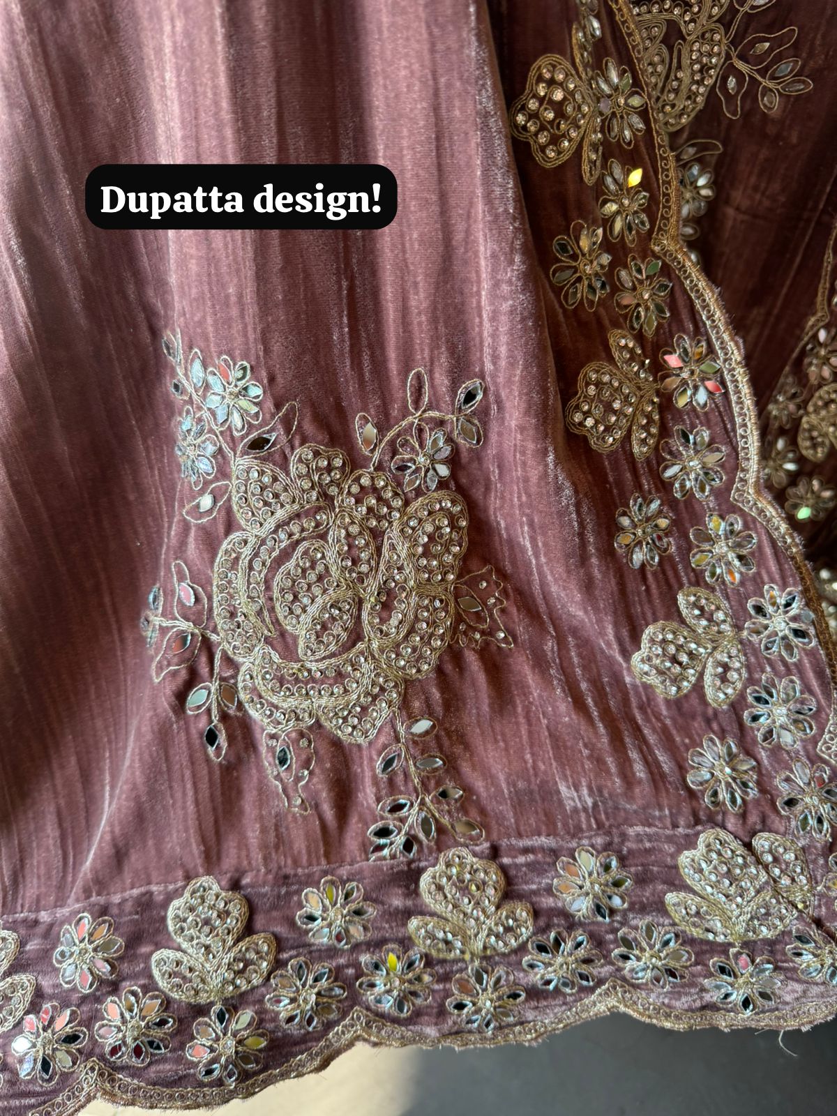 Crushed velvet unstitched Suits