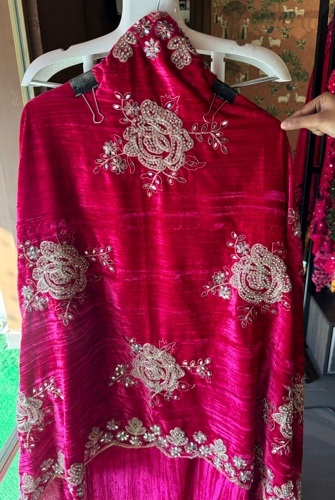 Crushed velvet unstitched Suits