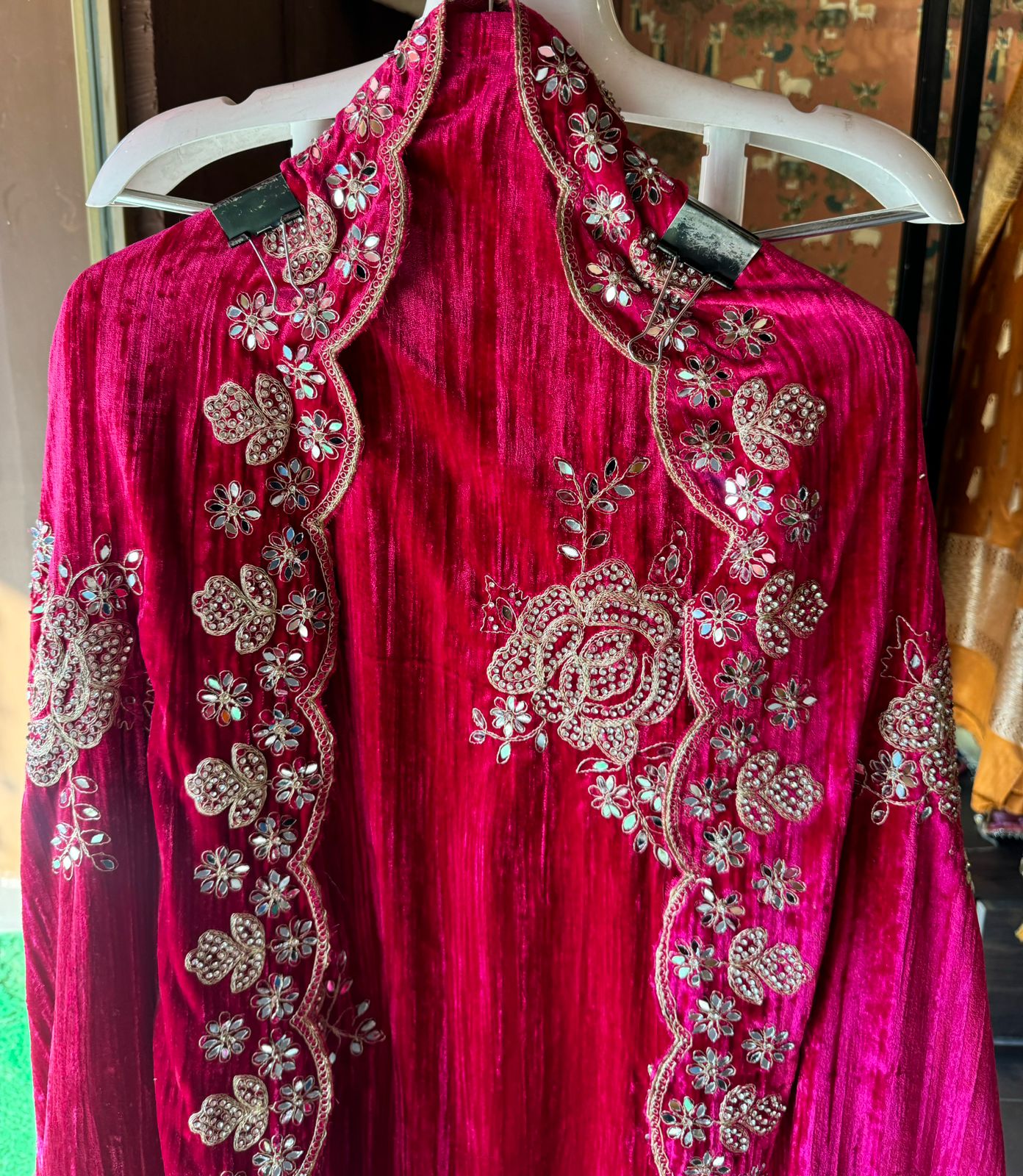 Crushed velvet unstitched Suits