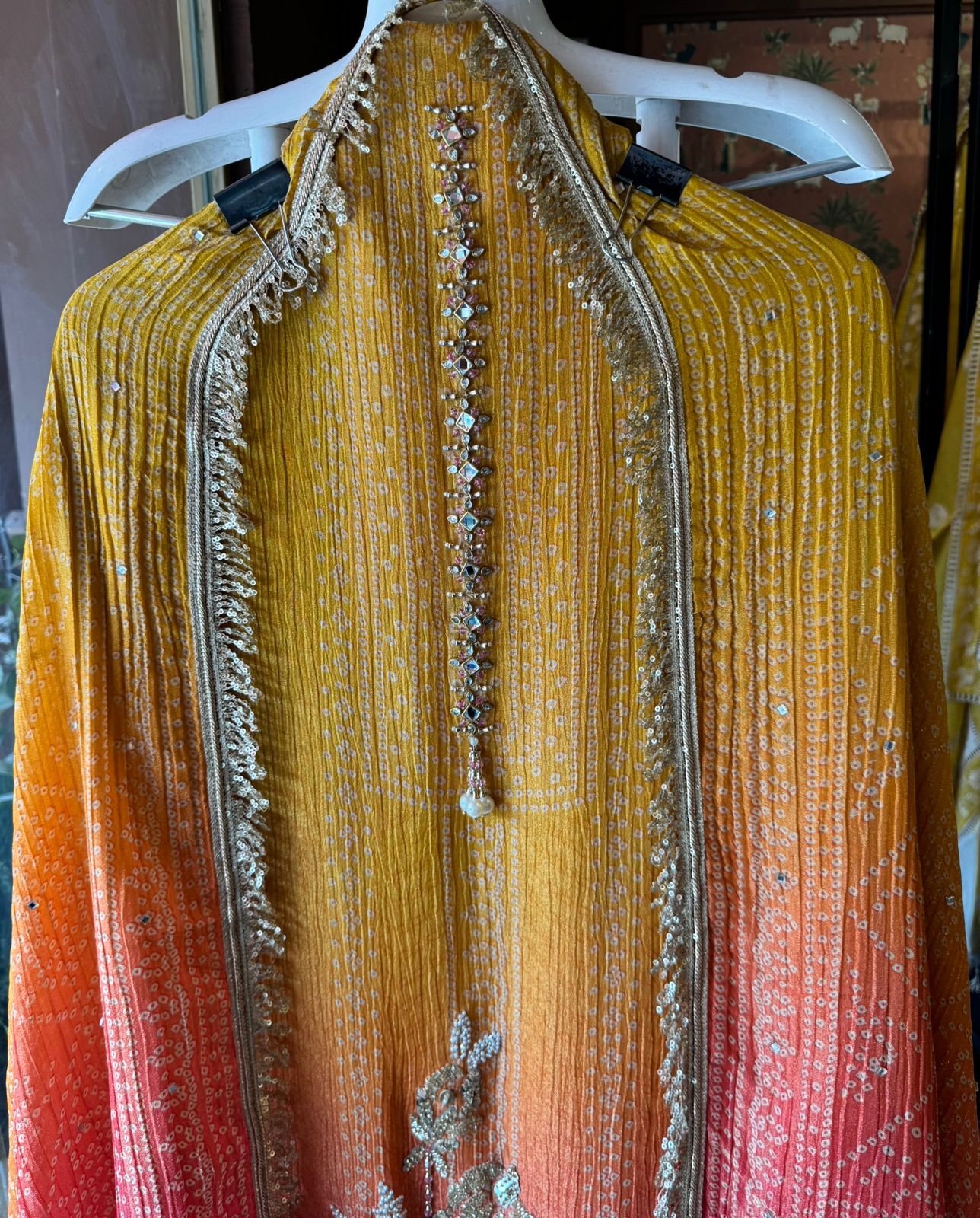 Crushed stretchable Tissue fabric