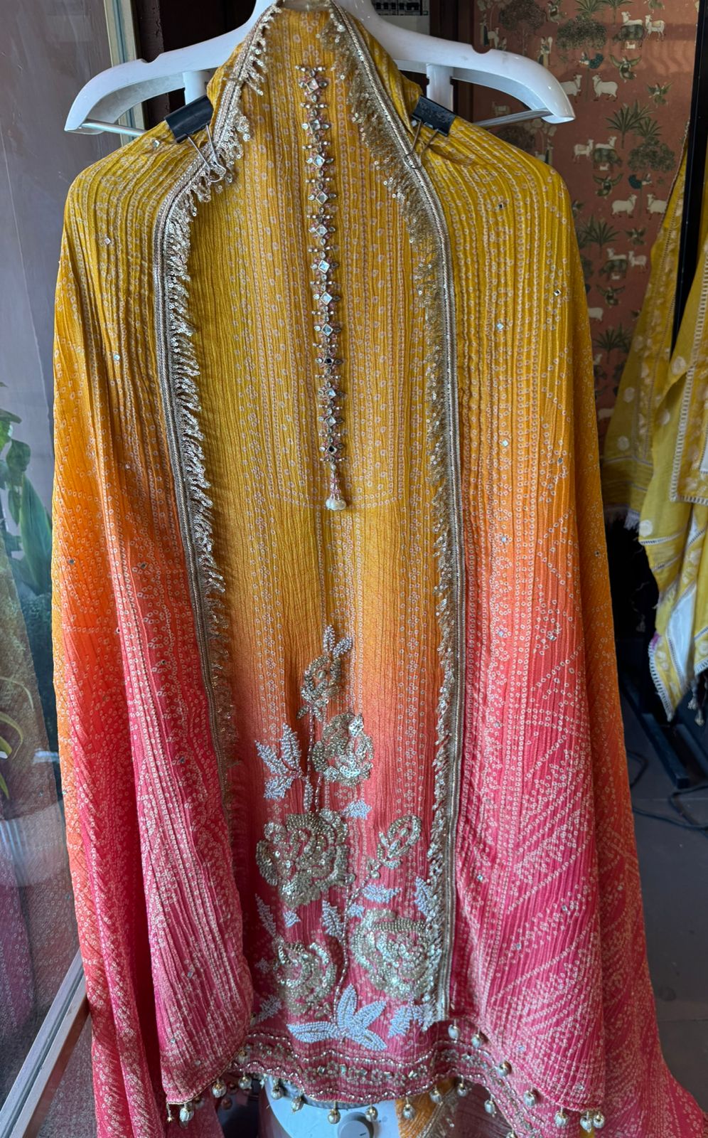 Crushed stretchable Tissue fabric