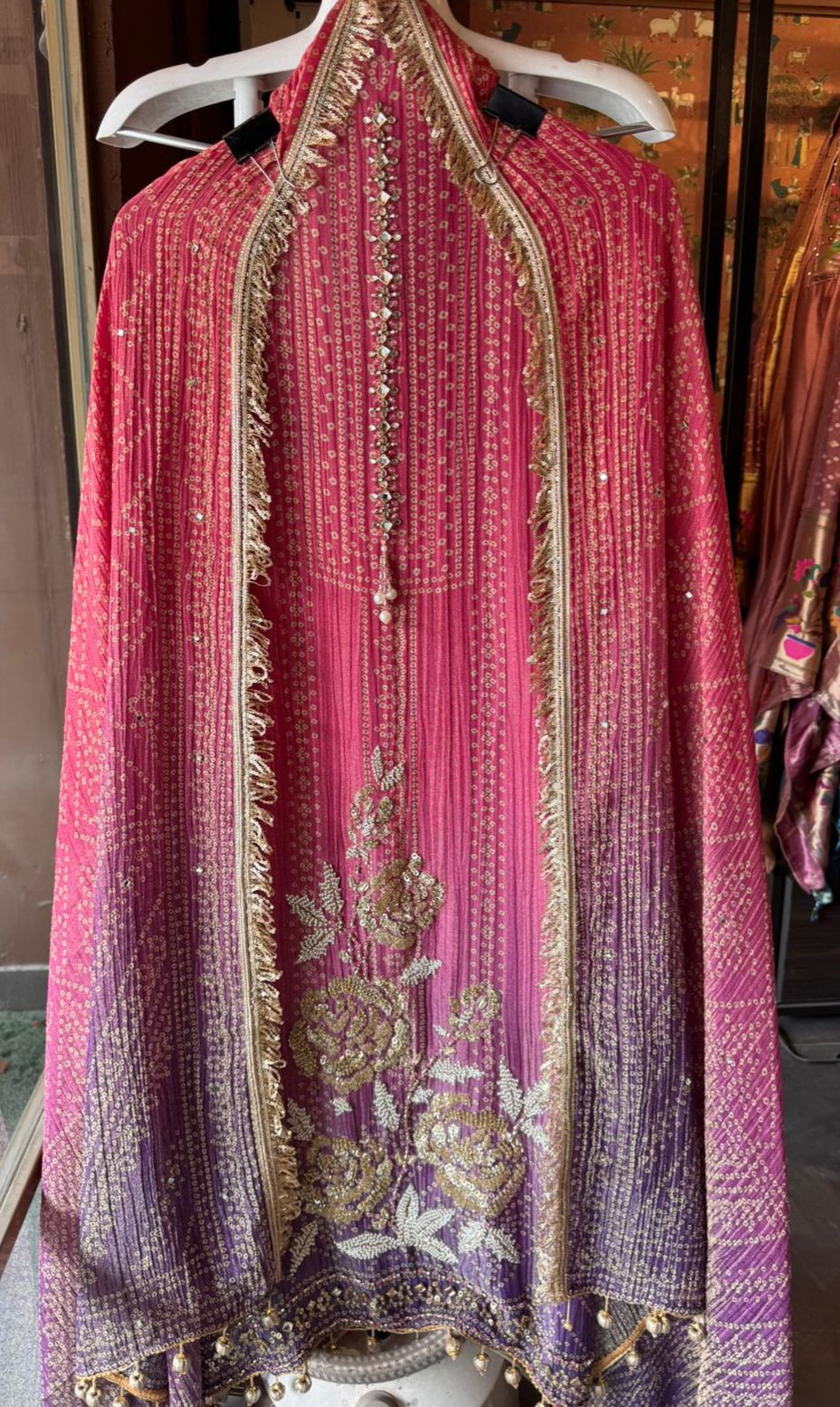 Crushed stretchable Tissue fabric