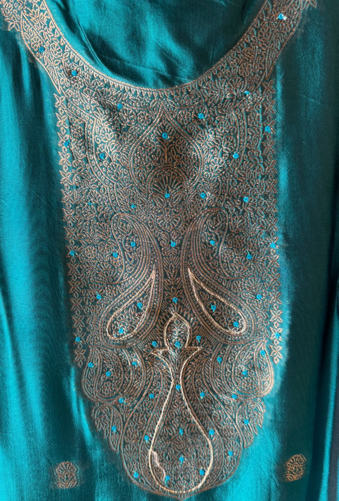 Pure 100% silk Suits with zari weavings concept on the full suit