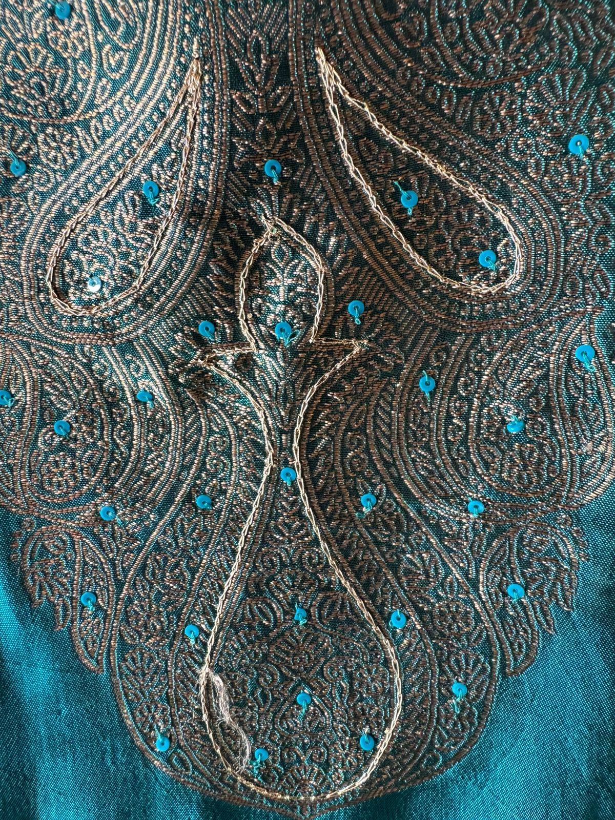 Pure 100% silk Suits with zari weavings concept on the full suit