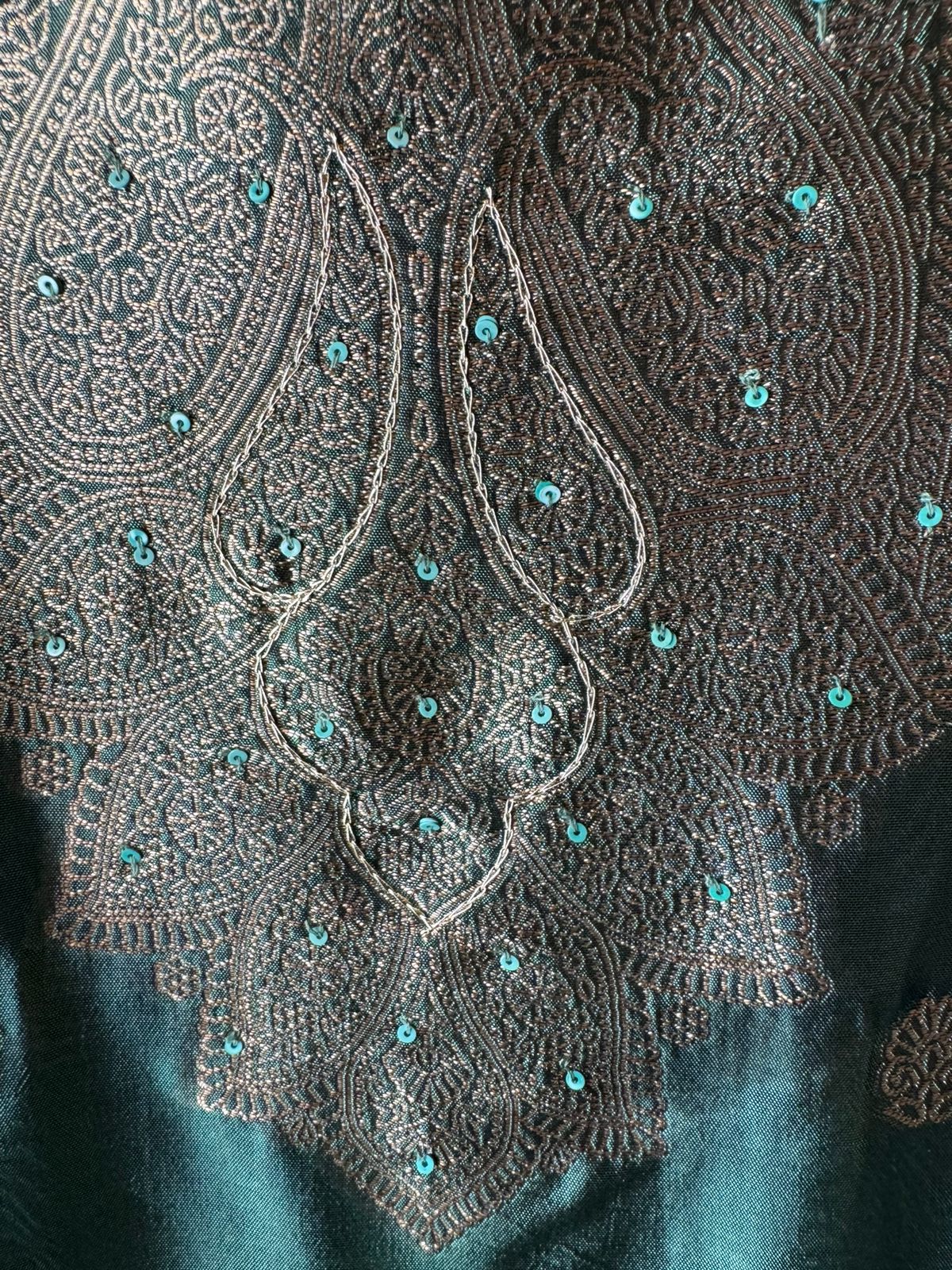 Pure 100% silk Suits with zari weavings concept on the full suit