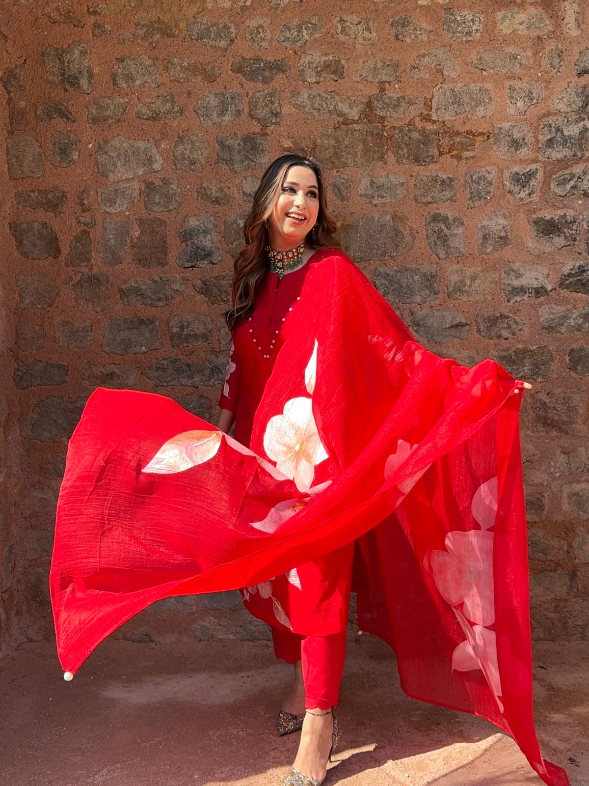 Presenting a very gorgeous Kareena Kapoor inspired Red hand painted suit