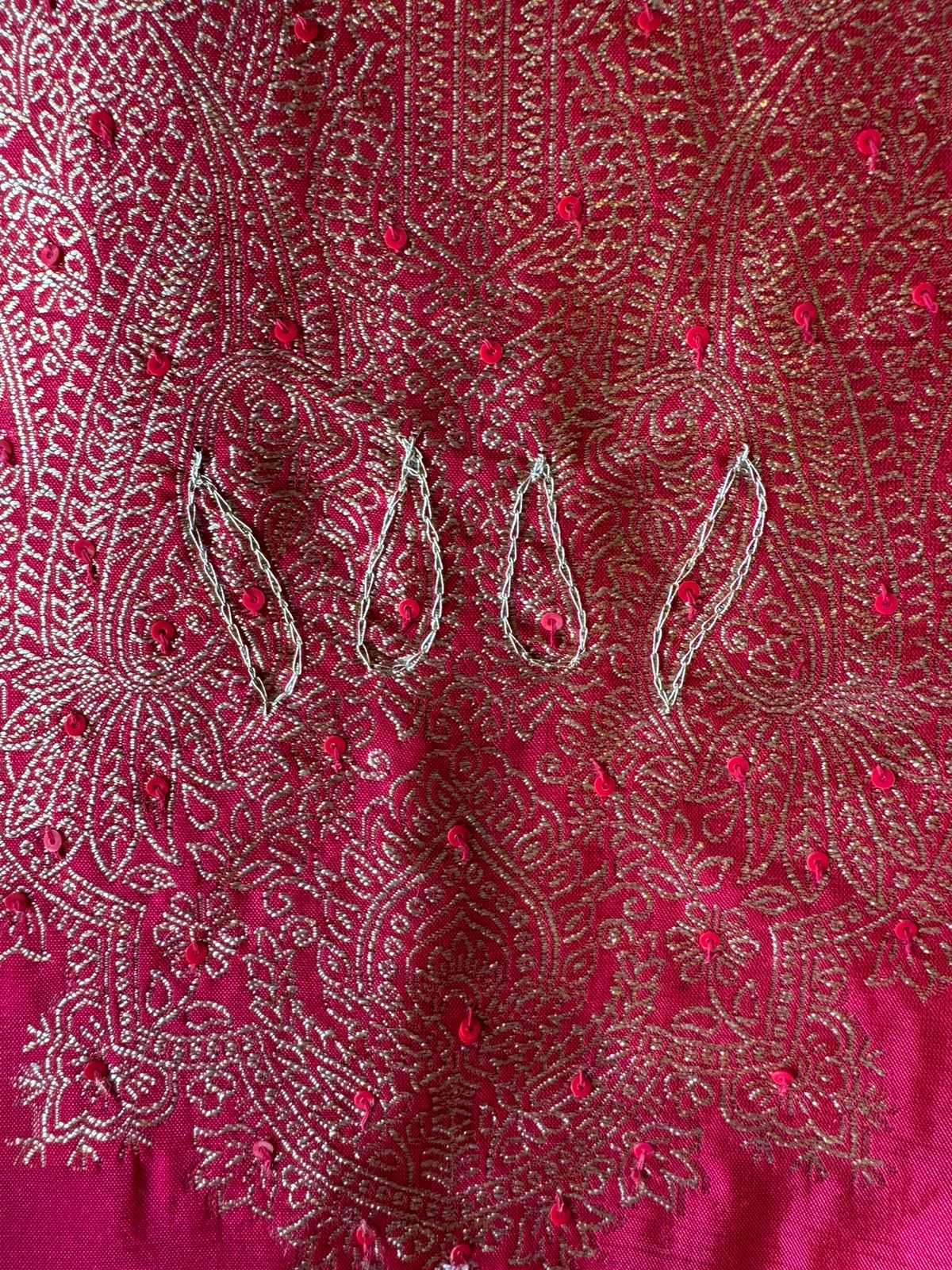 Pure 100% silk Suits with zari weavings