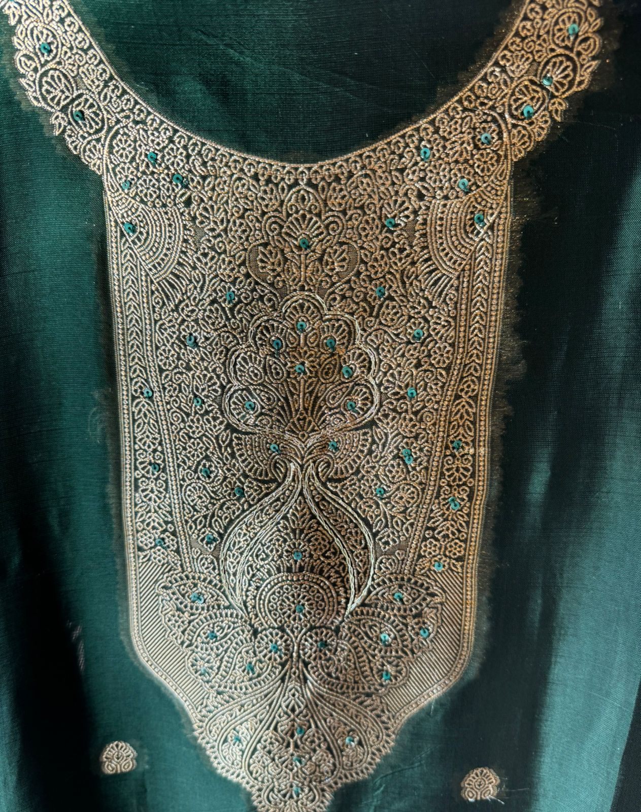 Pure 100% silk Suits with zari weavings