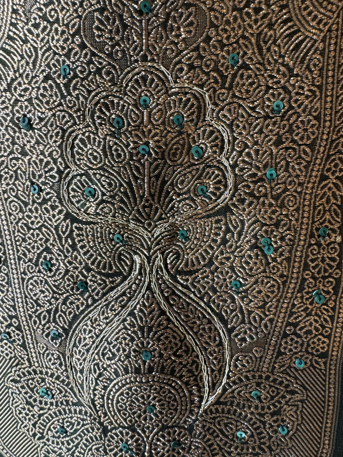 Pure 100% silk Suits with zari weavings