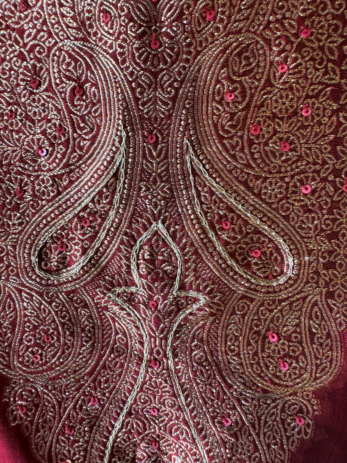 Pure 100% silk Suits with zari weavings