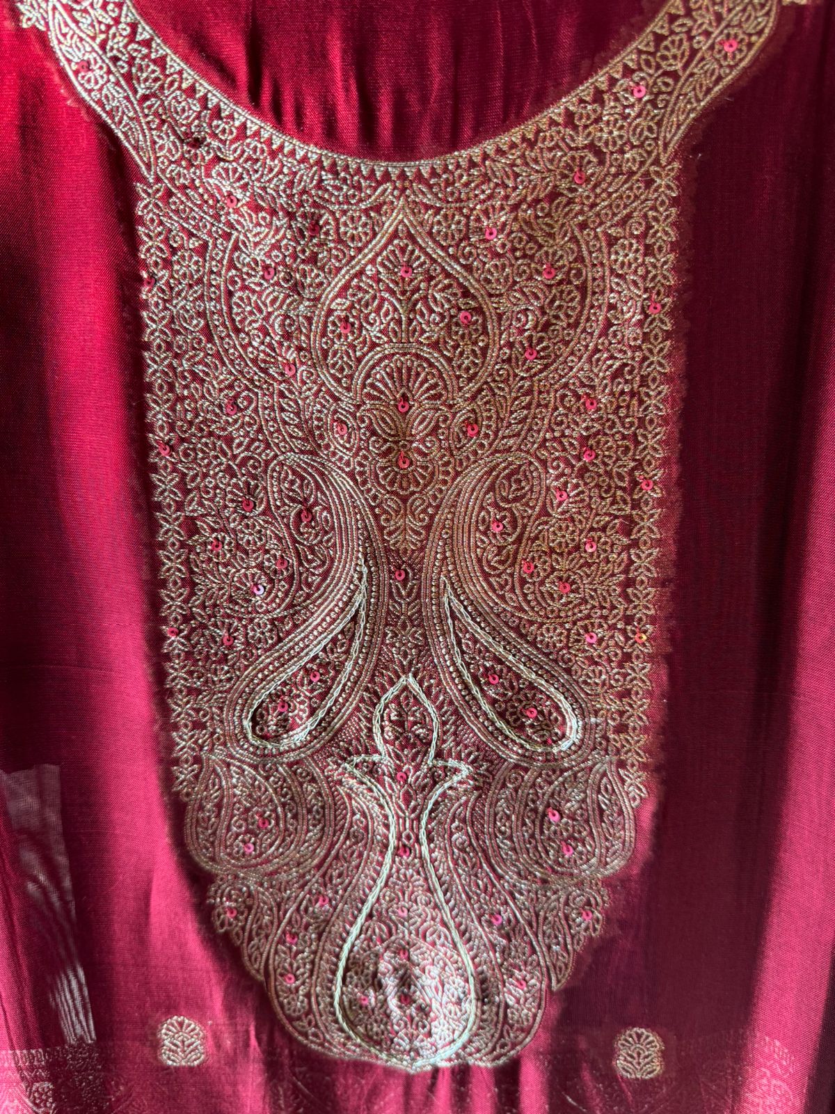 Pure 100% silk Suits with zari weavings