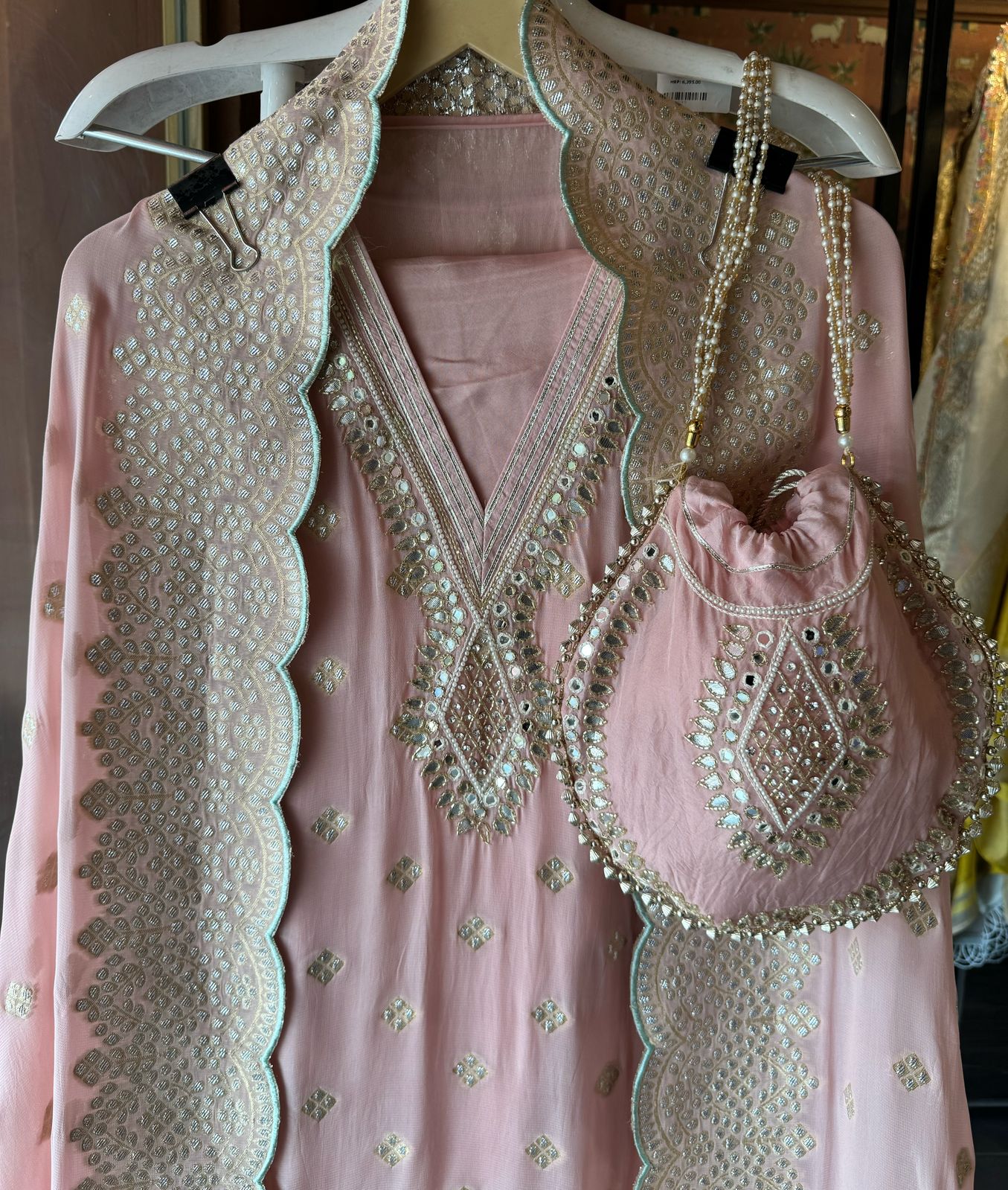 BEAUTIFUL WEDDING COLLECTION IN PASTEL CHART