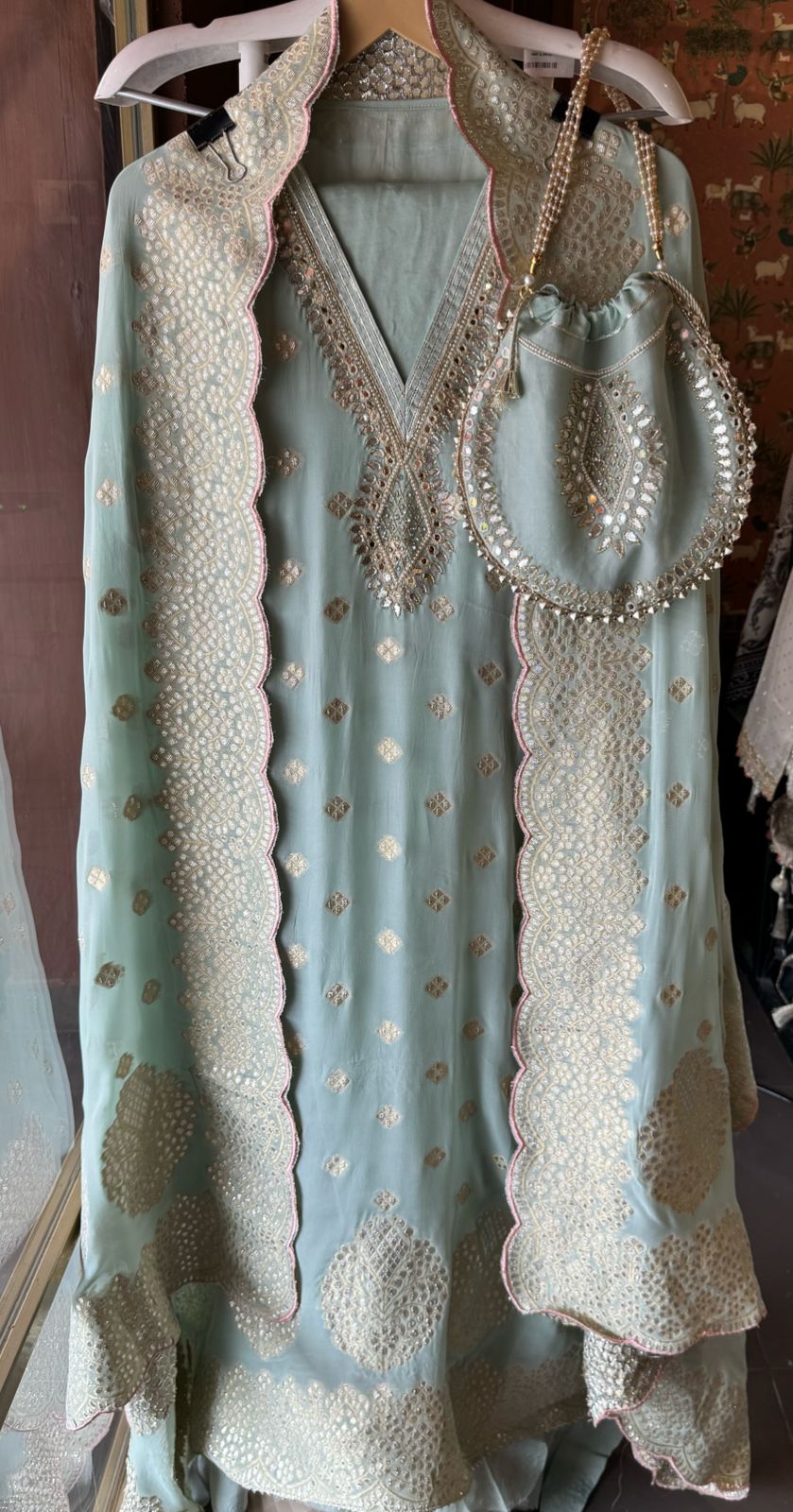 BEAUTIFUL WEDDING COLLECTION IN PASTEL CHART