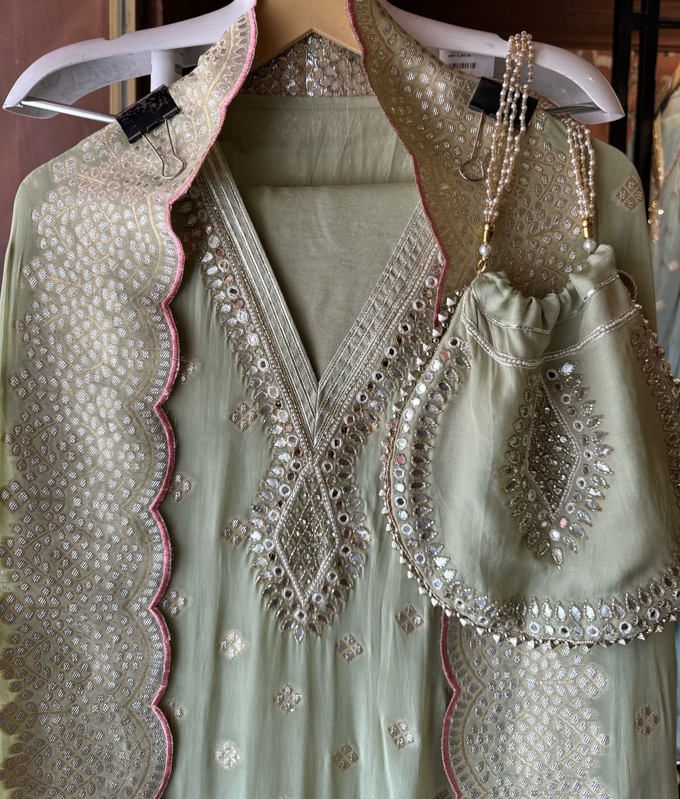 BEAUTIFUL WEDDING COLLECTION IN PASTEL CHART