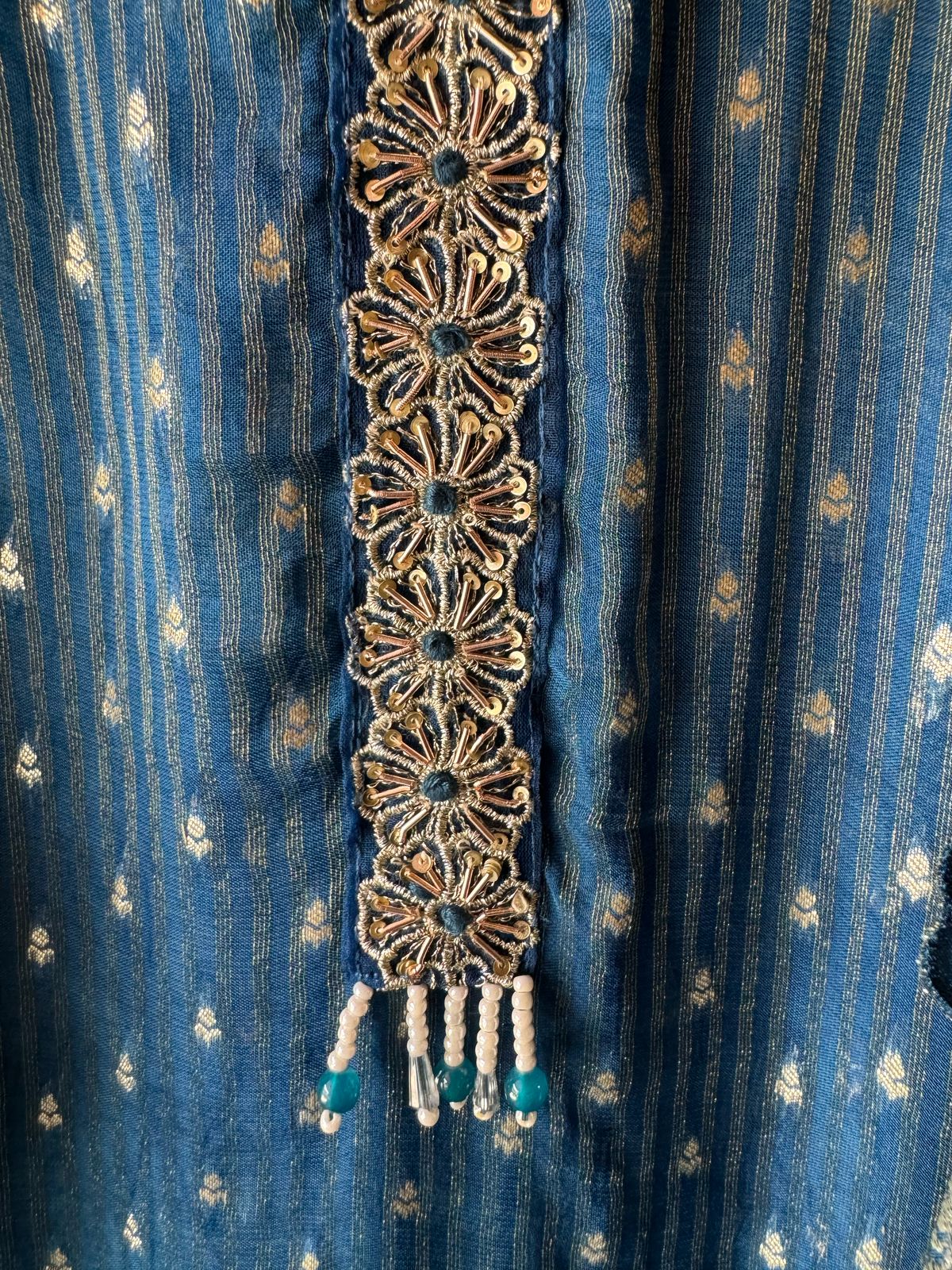 Self organza Bootidaar shirt with embroidered floral