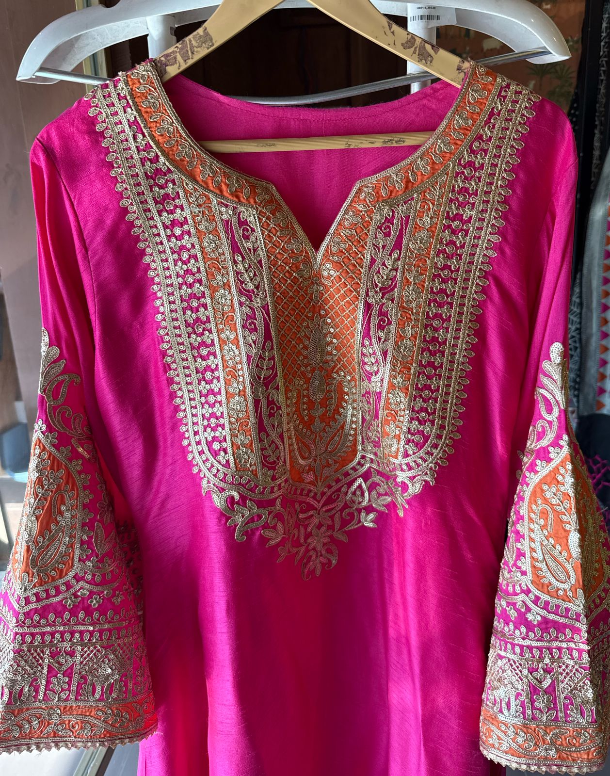 Pure 100% raw silk Kurta with Very beautiful Gold Zari