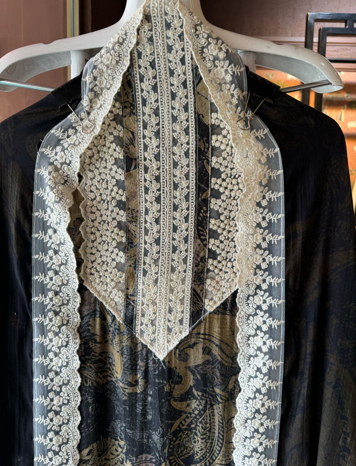 SUMMERISH PRINTS ON MUSLIN COTTON