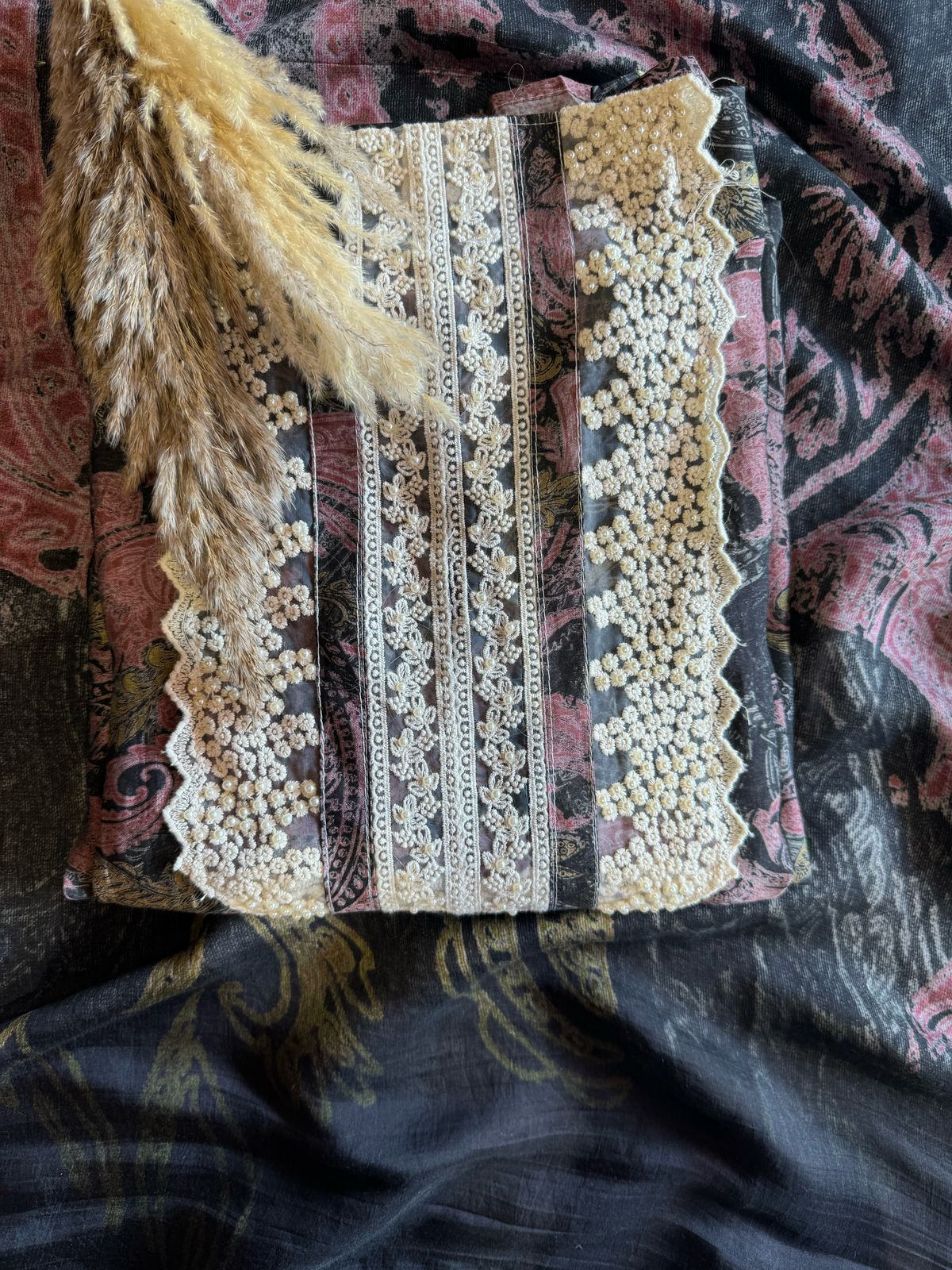 SUMMERISH PRINTS ON MUSLIN COTTON