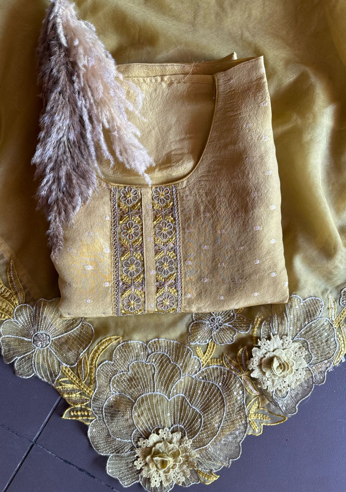 Soft shimmer tissue Unstitched Full size shirt