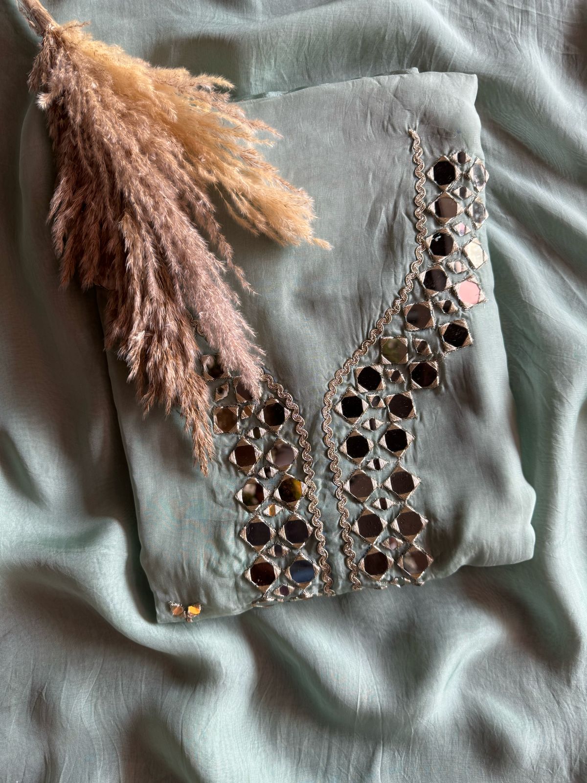 Shop our latest Mirror work suits