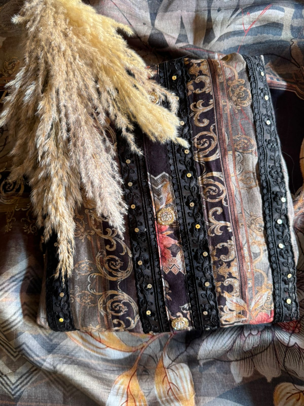 Shop Our New digital Pakistani printed designer suit with Lace concept