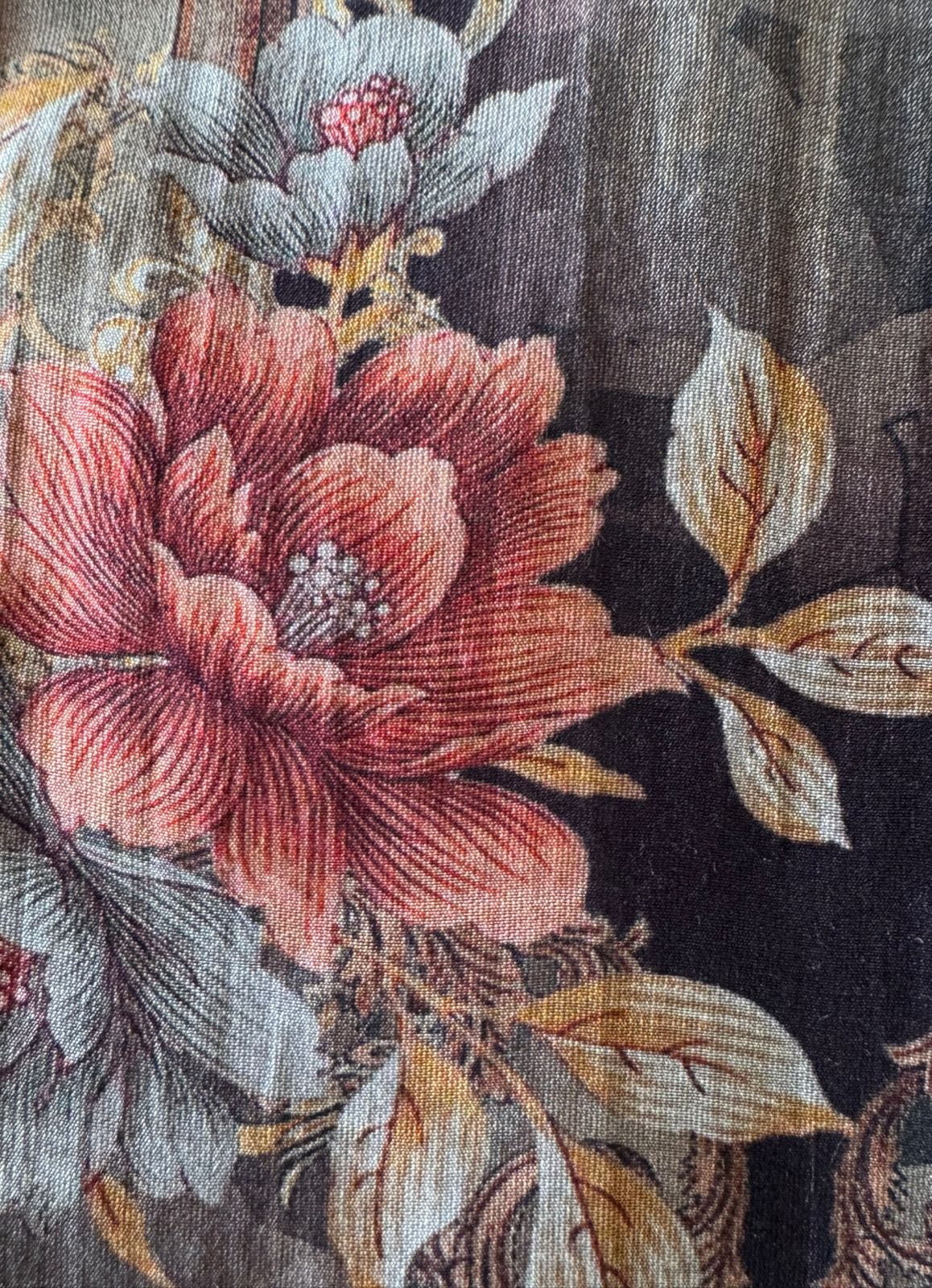 Shop Our New digital Pakistani printed designer suit with Lace concept