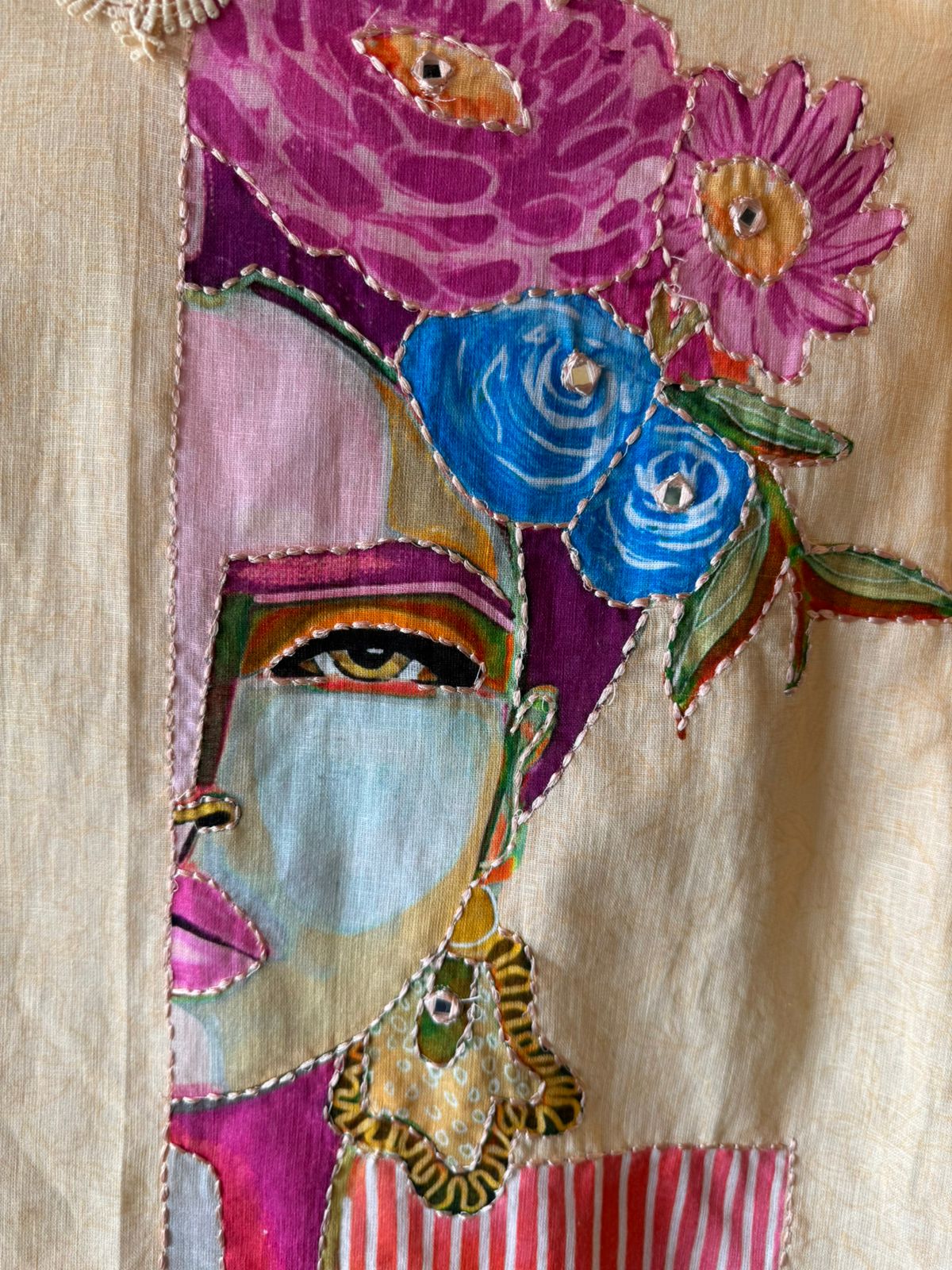 Pure 100% linen coord set with Crochia lace details on the neck