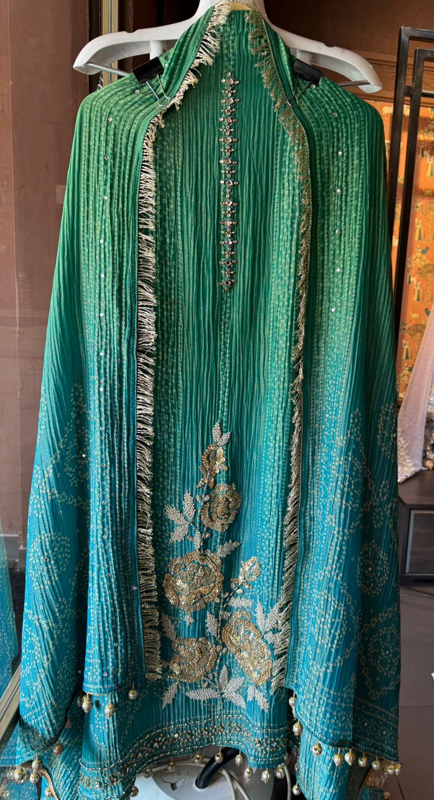 Crushed stretchable Tissue fabric