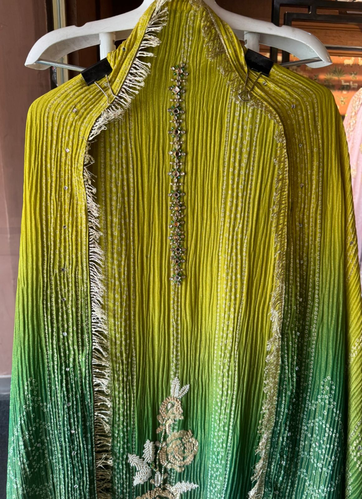 Crushed stretchable Tissue fabric