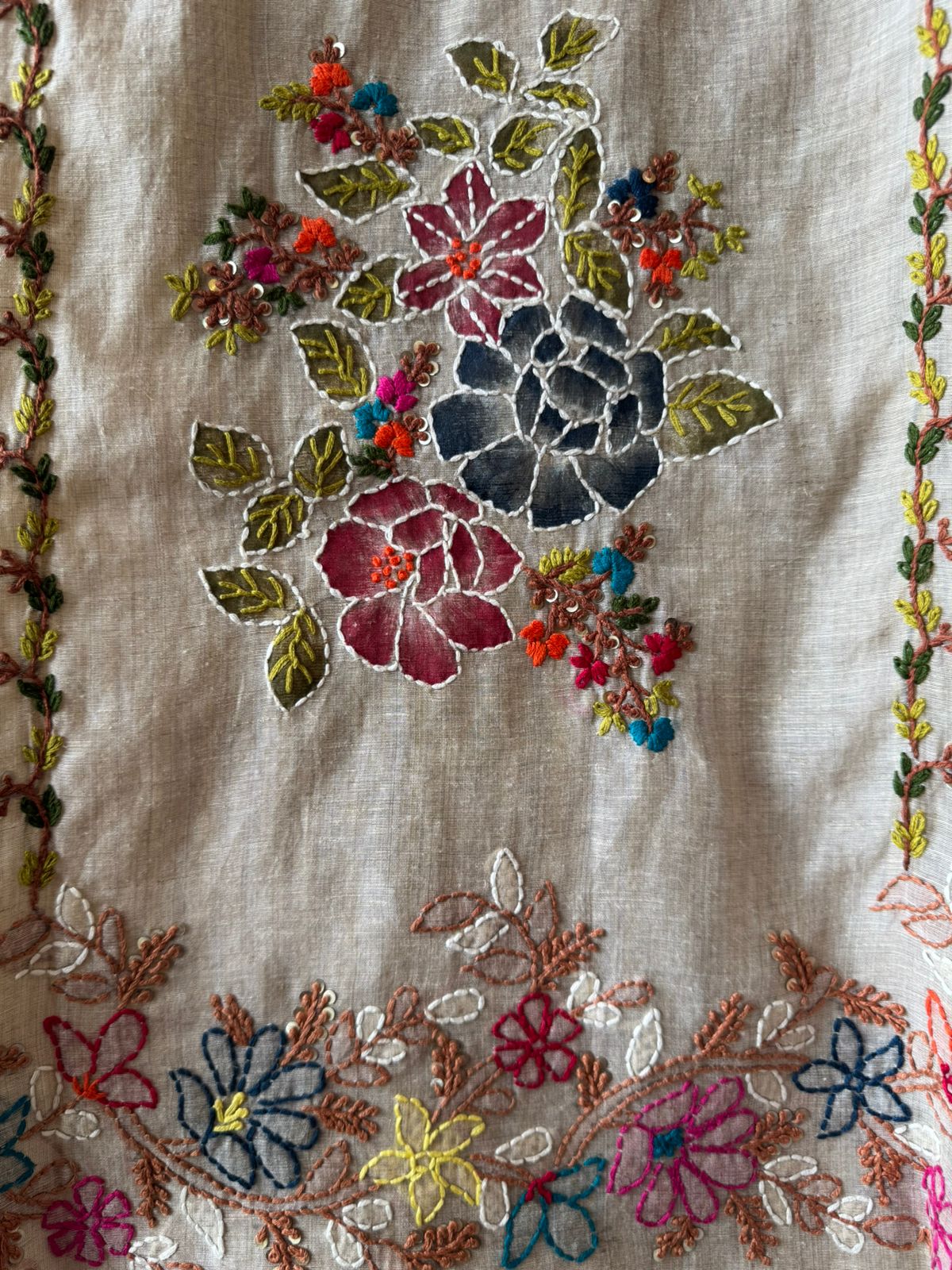 kurta Is On pure Mul Jamdaani