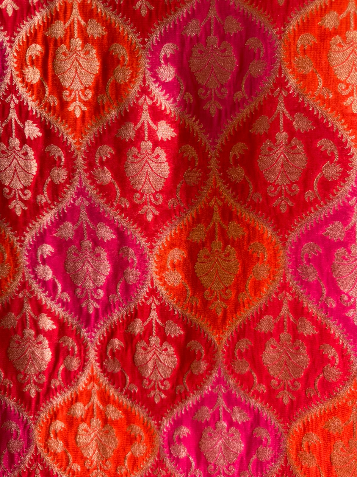 Beautiful Zari weavings come on the full shirt