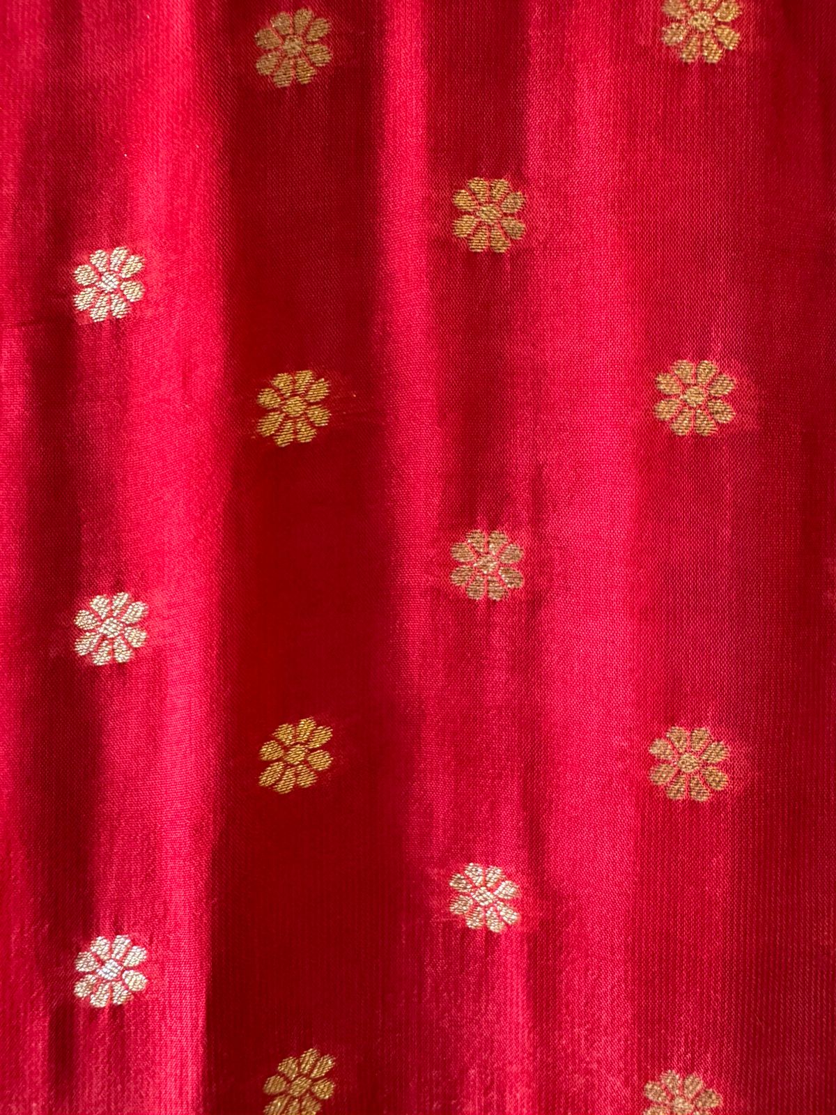 Georgette bootiedaar shirt with No neckline