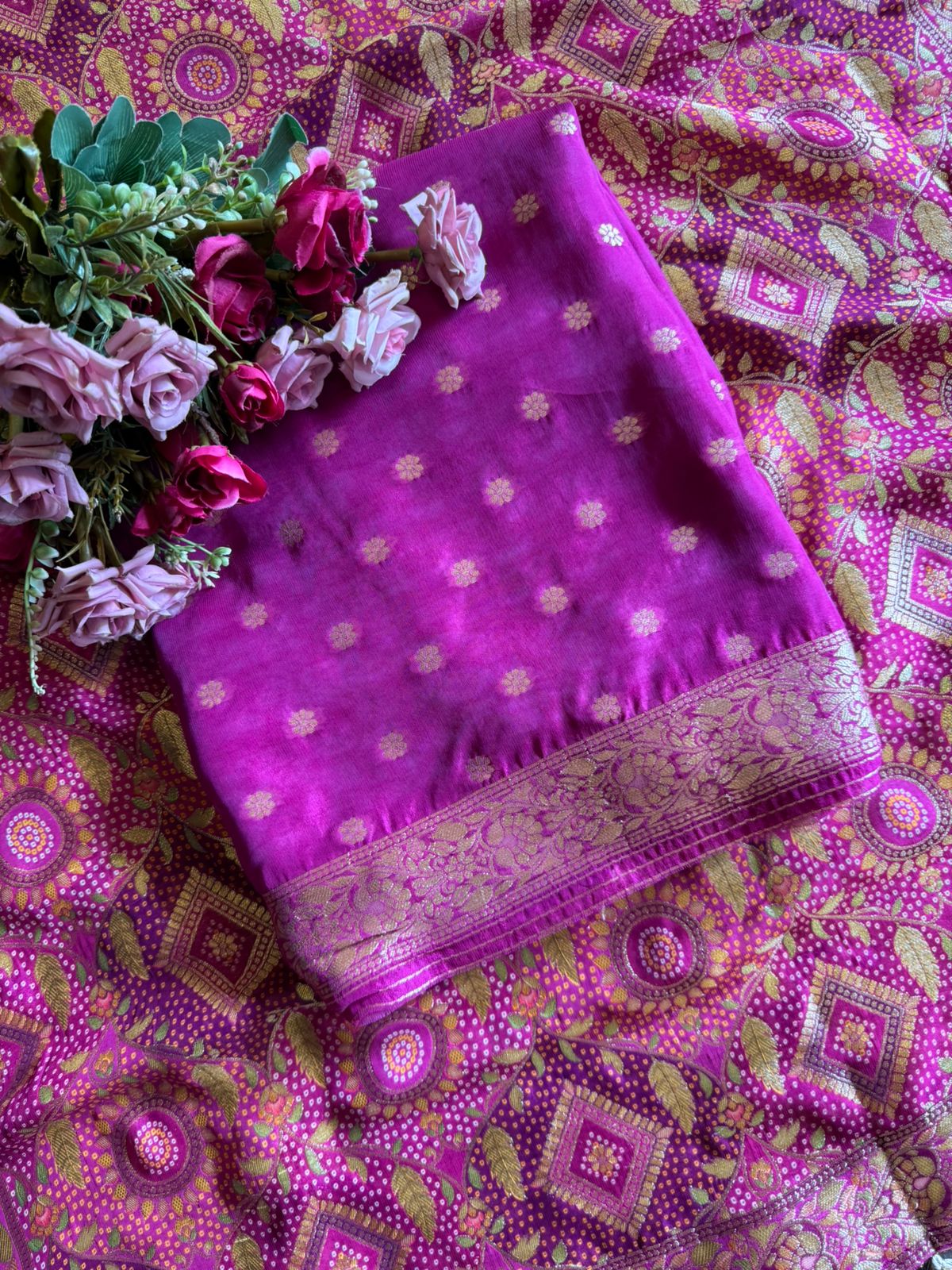 Georgette bootiedaar shirt with No neckline