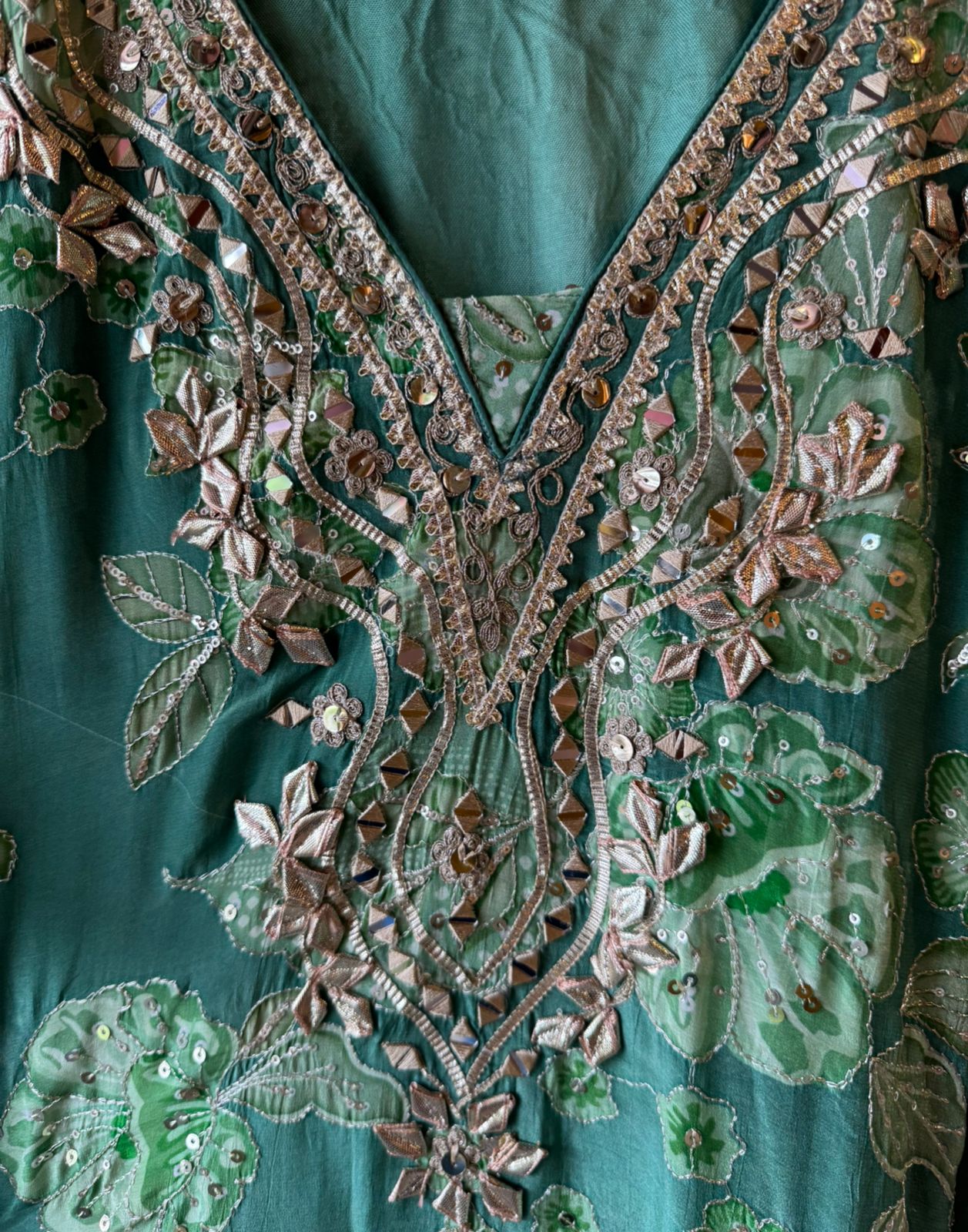 Pure crepe stitched kaaftan set