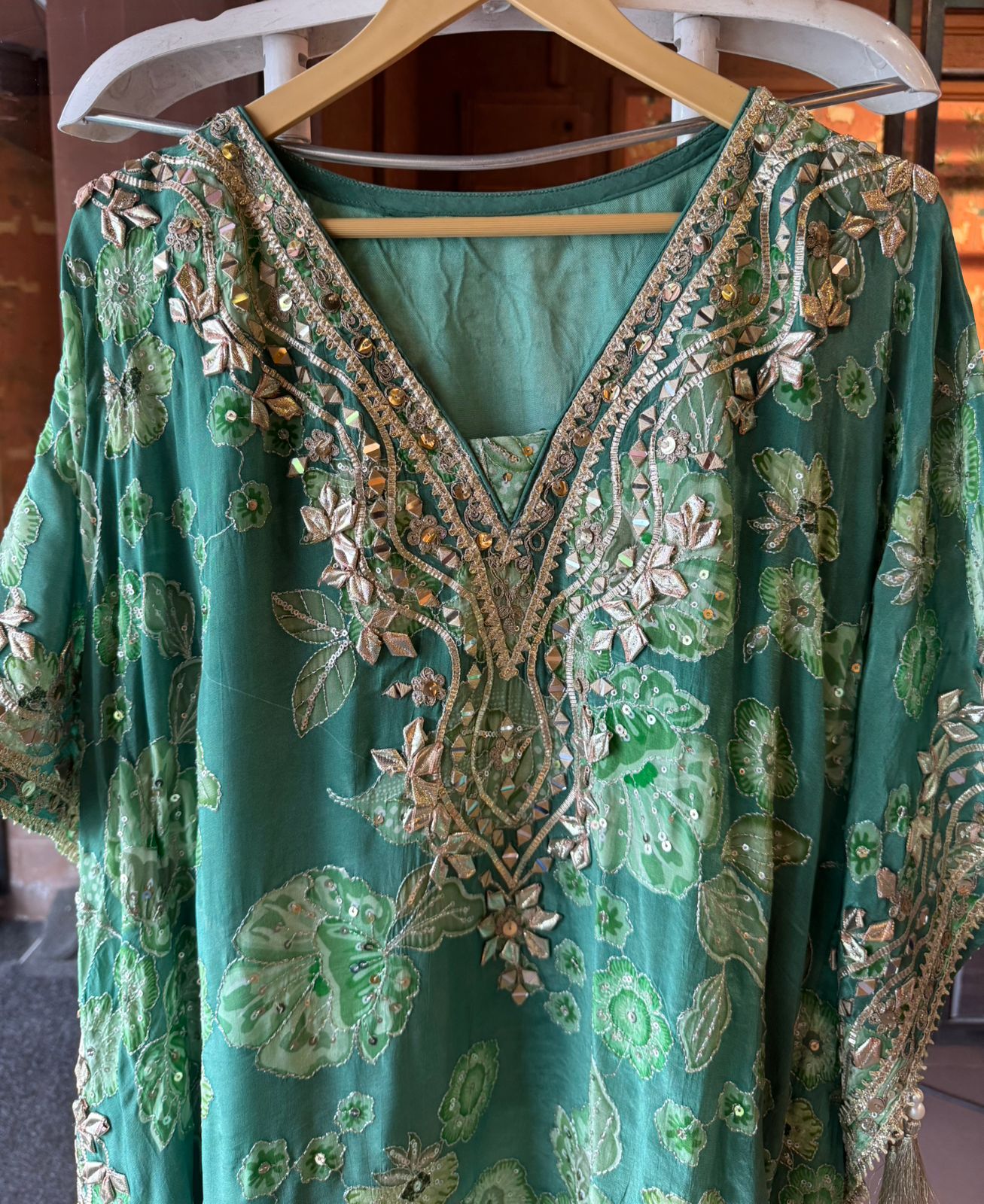 Pure crepe stitched kaaftan set