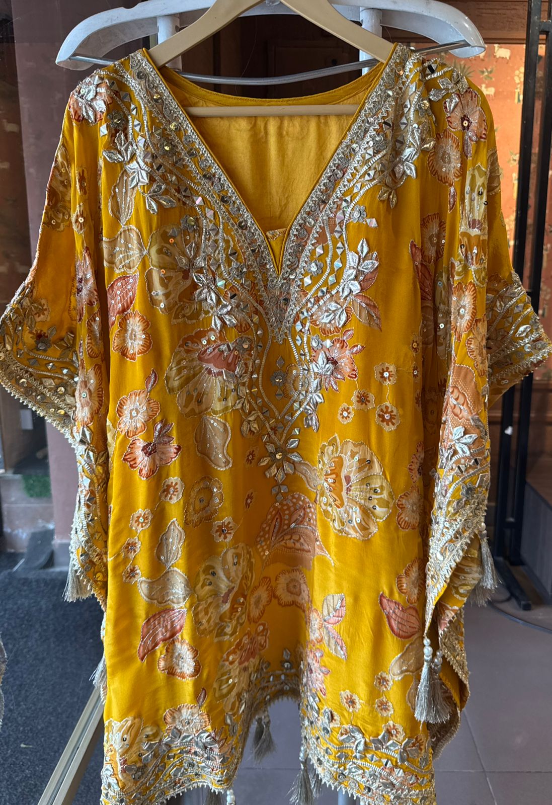 Pure crepe stitched kaaftan set