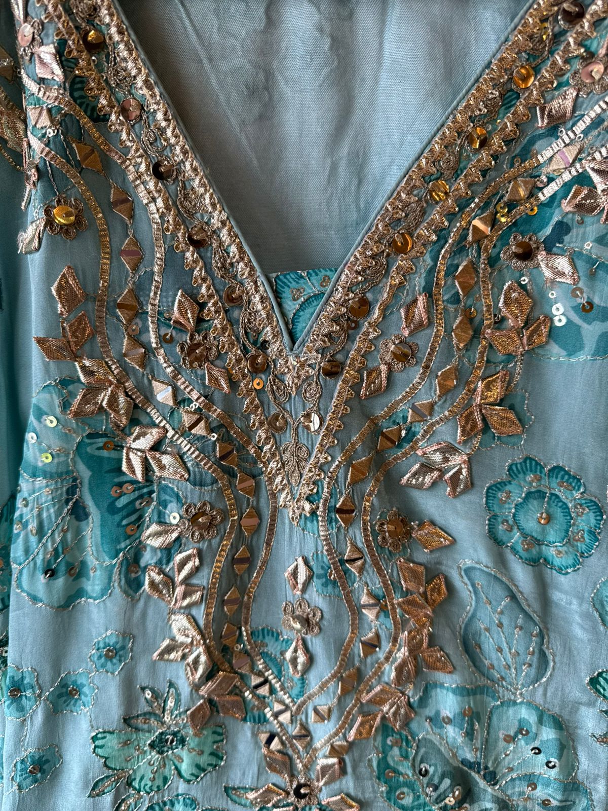 Pure crepe stitched kaaftan set