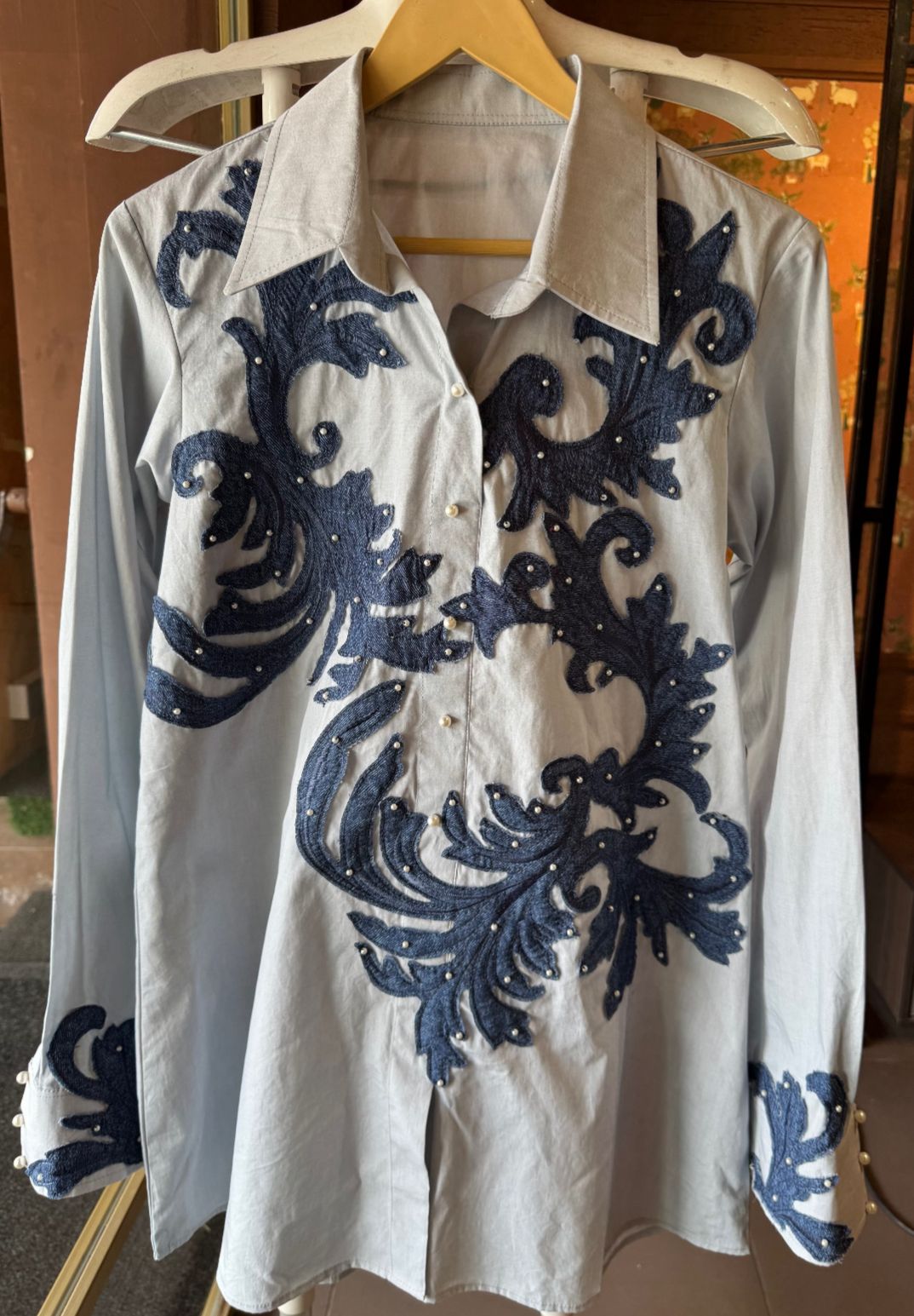 Pure cotton base of the shirt