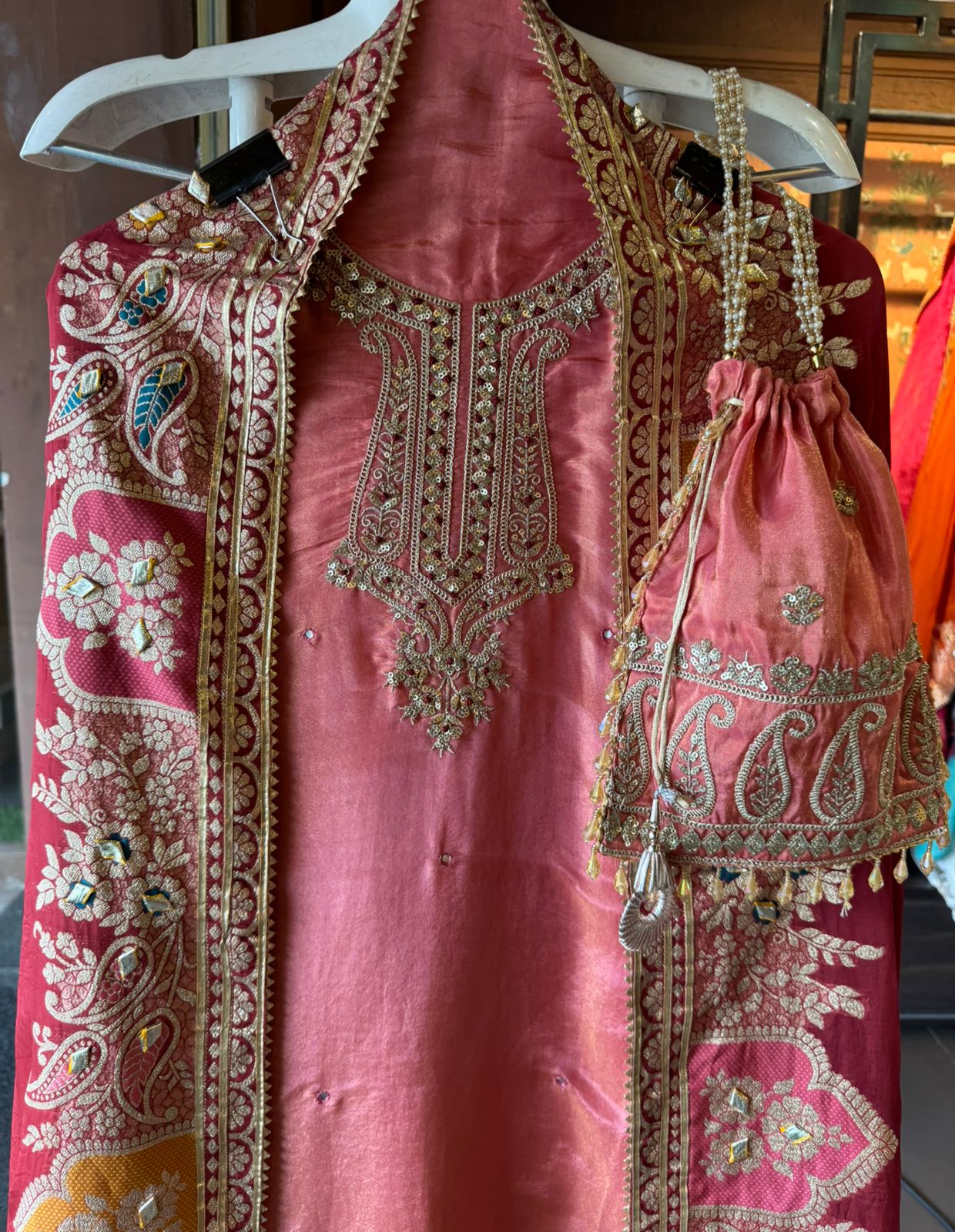 Pure 100% soft  tissue Unstitched shirt