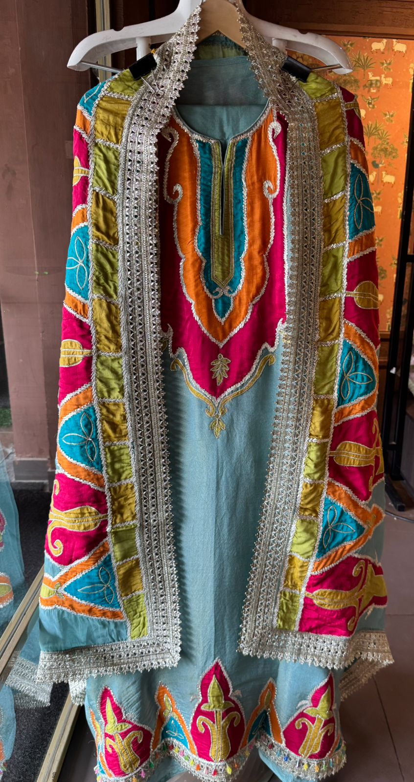 Soft tissue unstitched shirt